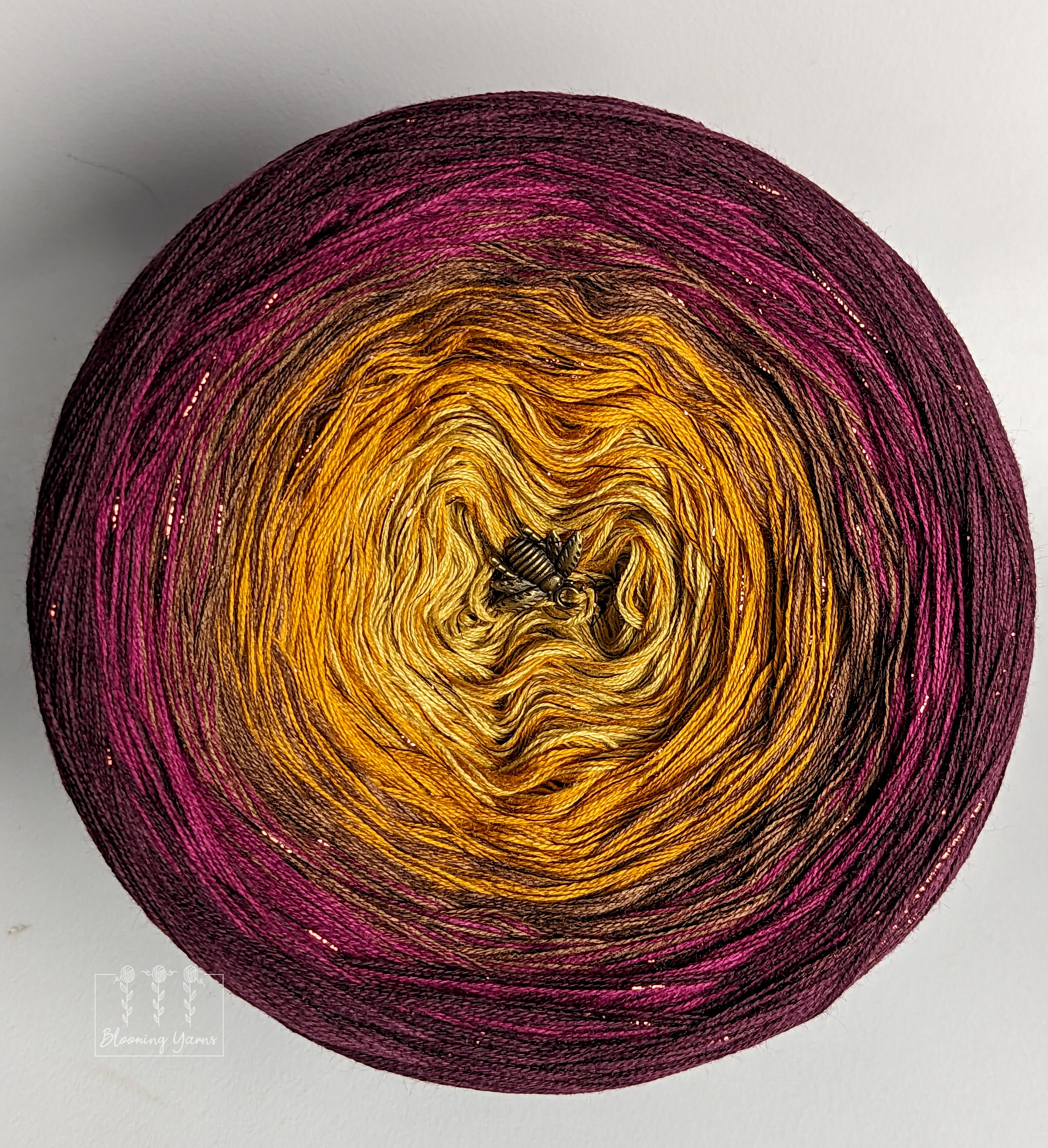 Gradient ombre yarn cake, colour combination C197 – Blooming Yarns by KW
