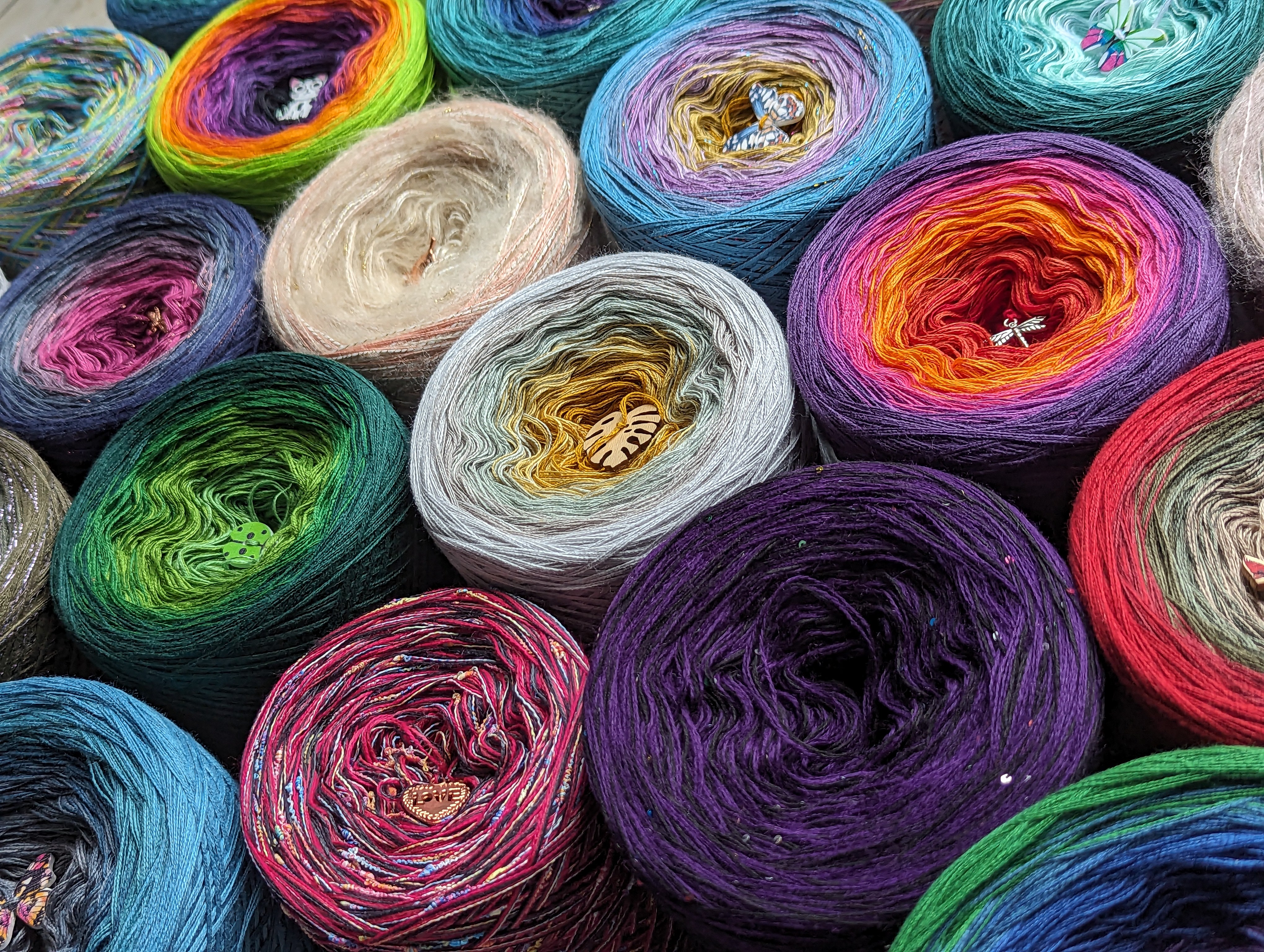 Blooming Yarns by KW colourfull ombre yarn cakes for every crafter
