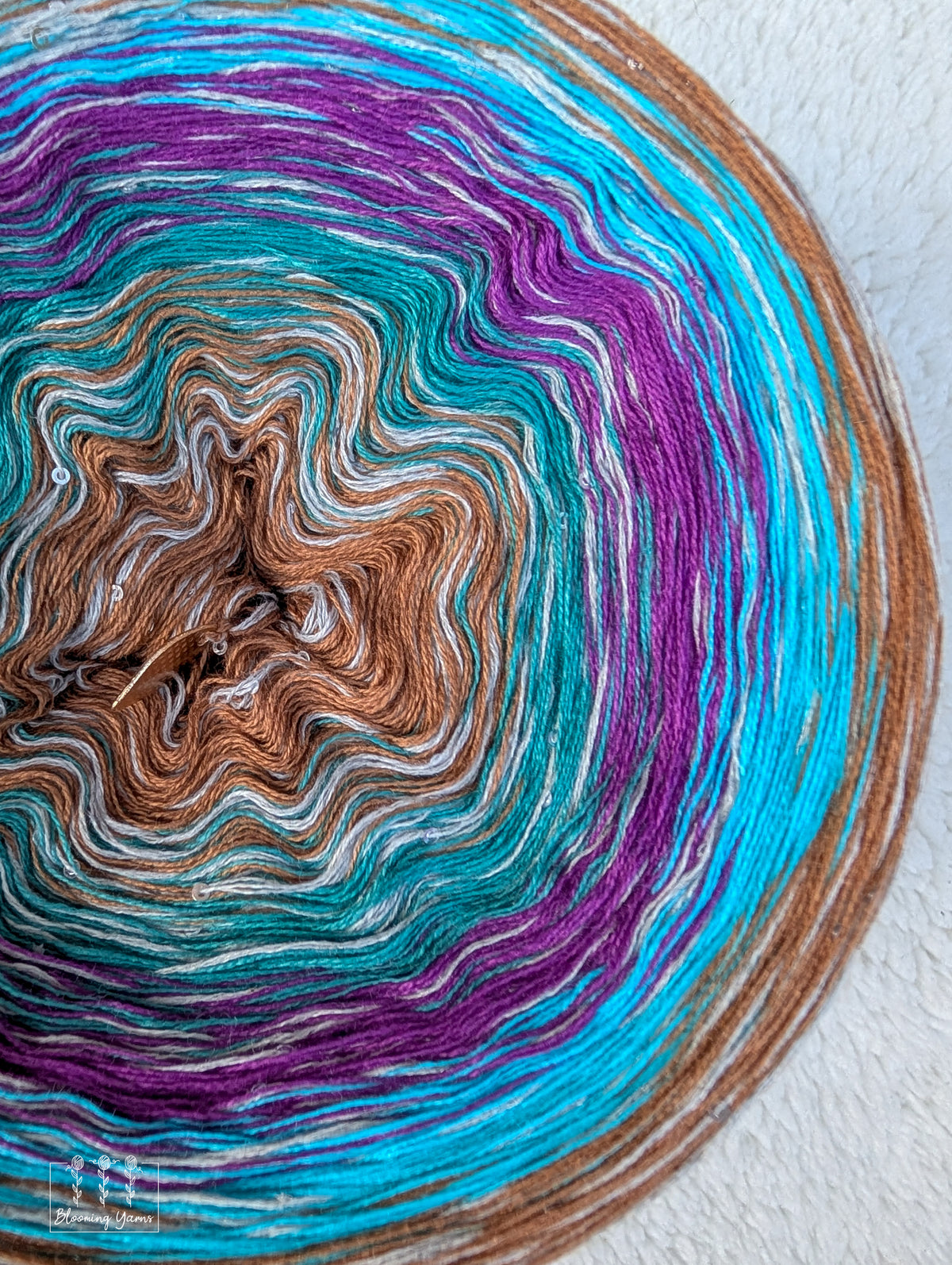 "Friendship Loops" gradient ombre yarn cake