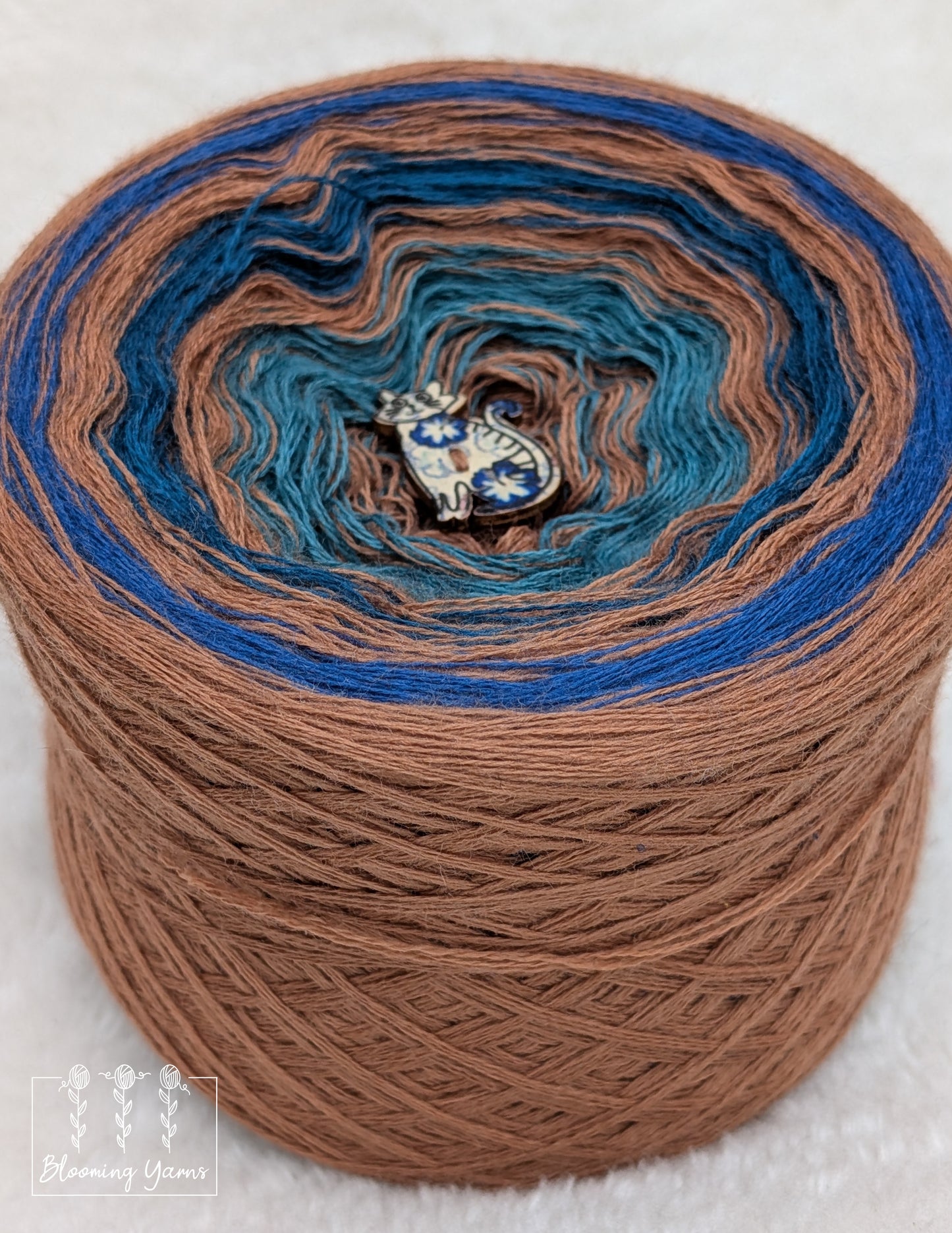 Gradient ombre yarn cake colour combination MA035