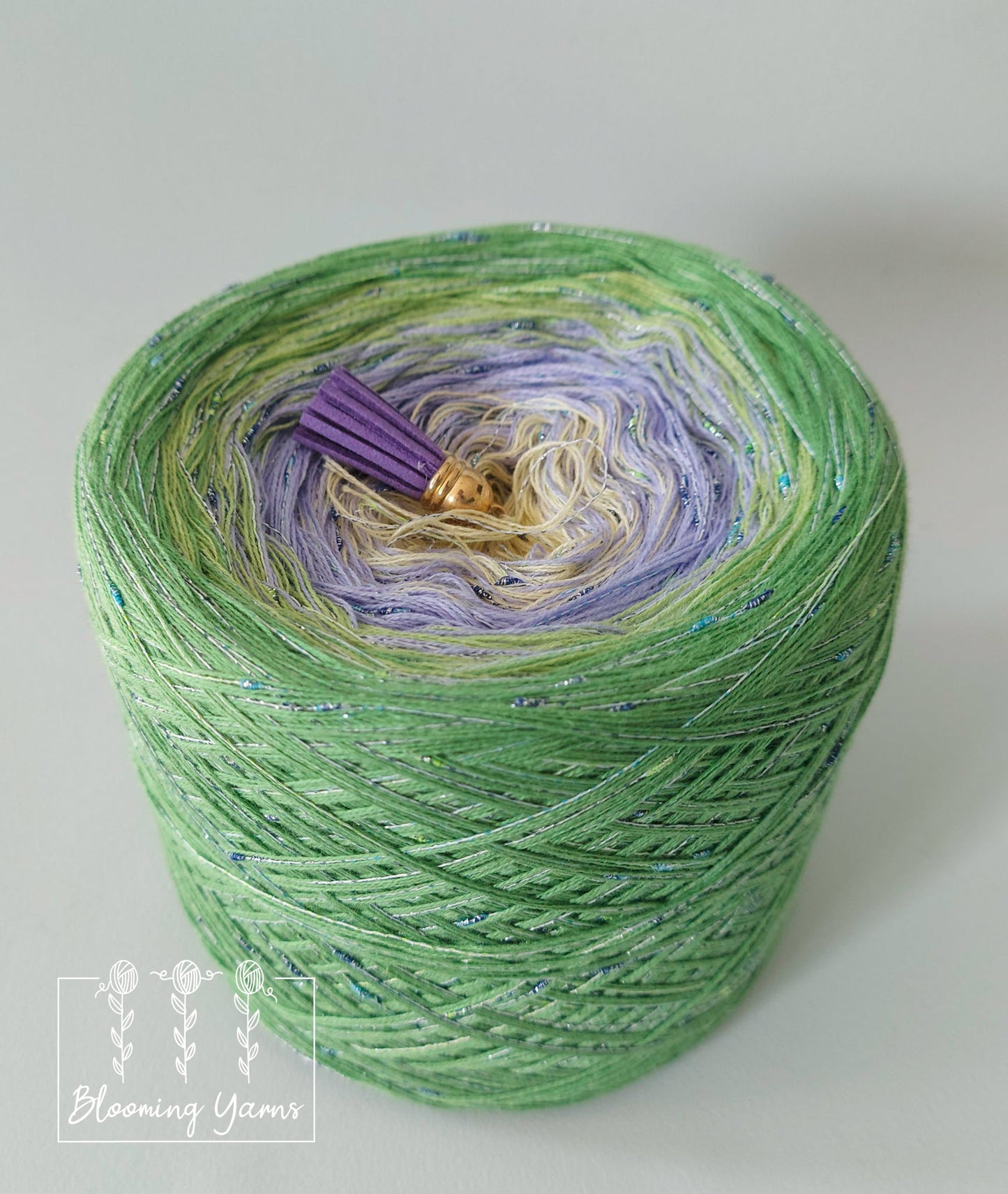 Gradient ombre yarn cake, colour combination C104