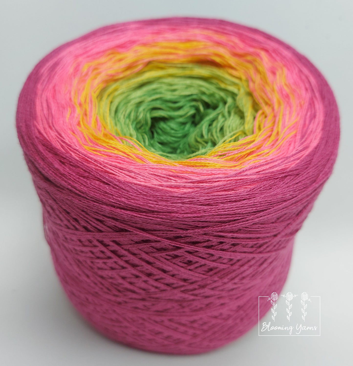 Gradient ombre yarn cake, colour combination C132