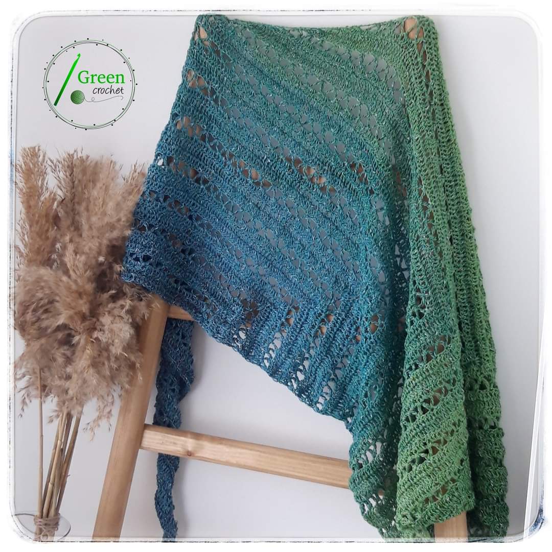 Gradient ombre yarn cake, colour combination C084