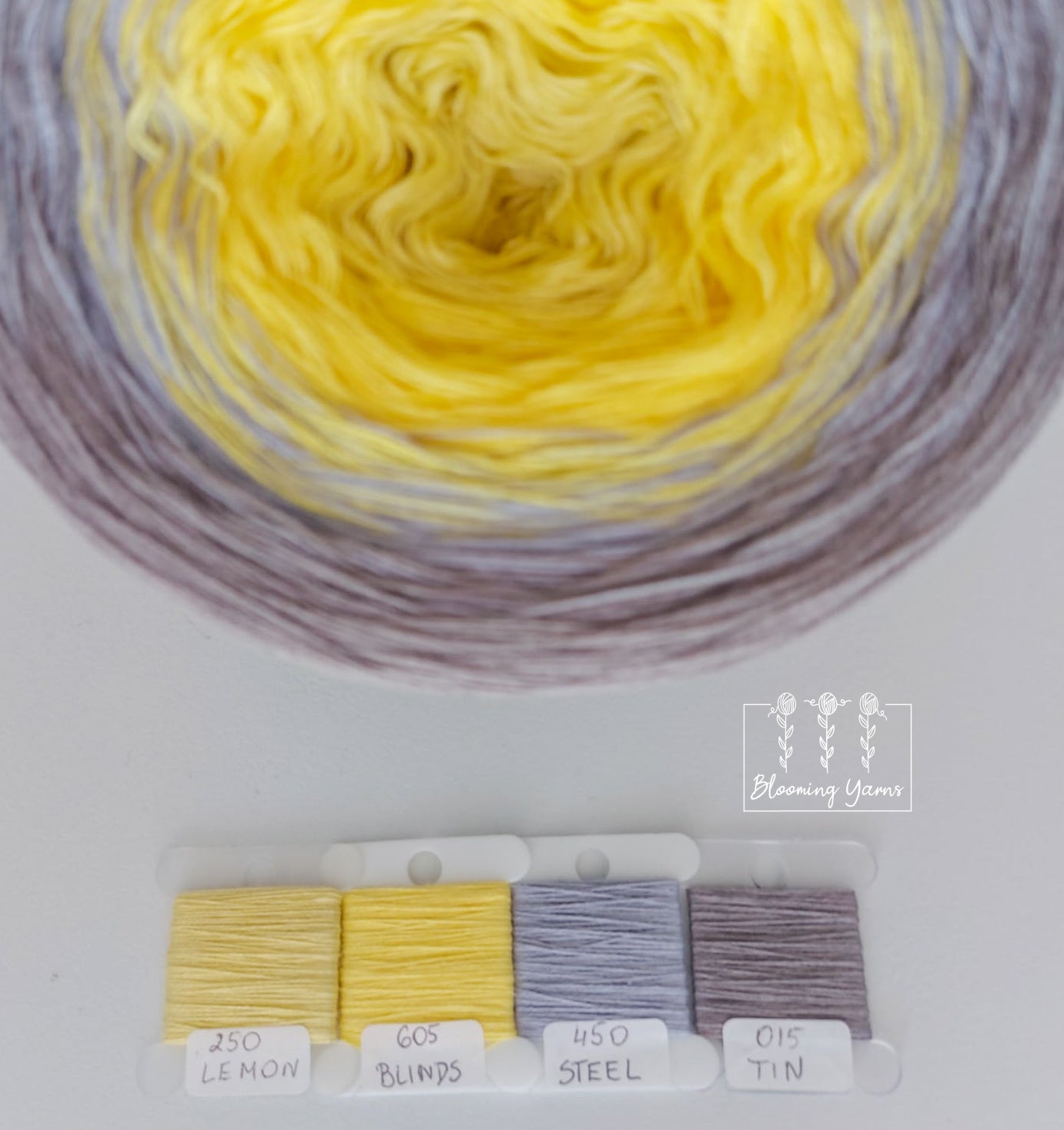 Gradient yarn cake, colour combination CM142