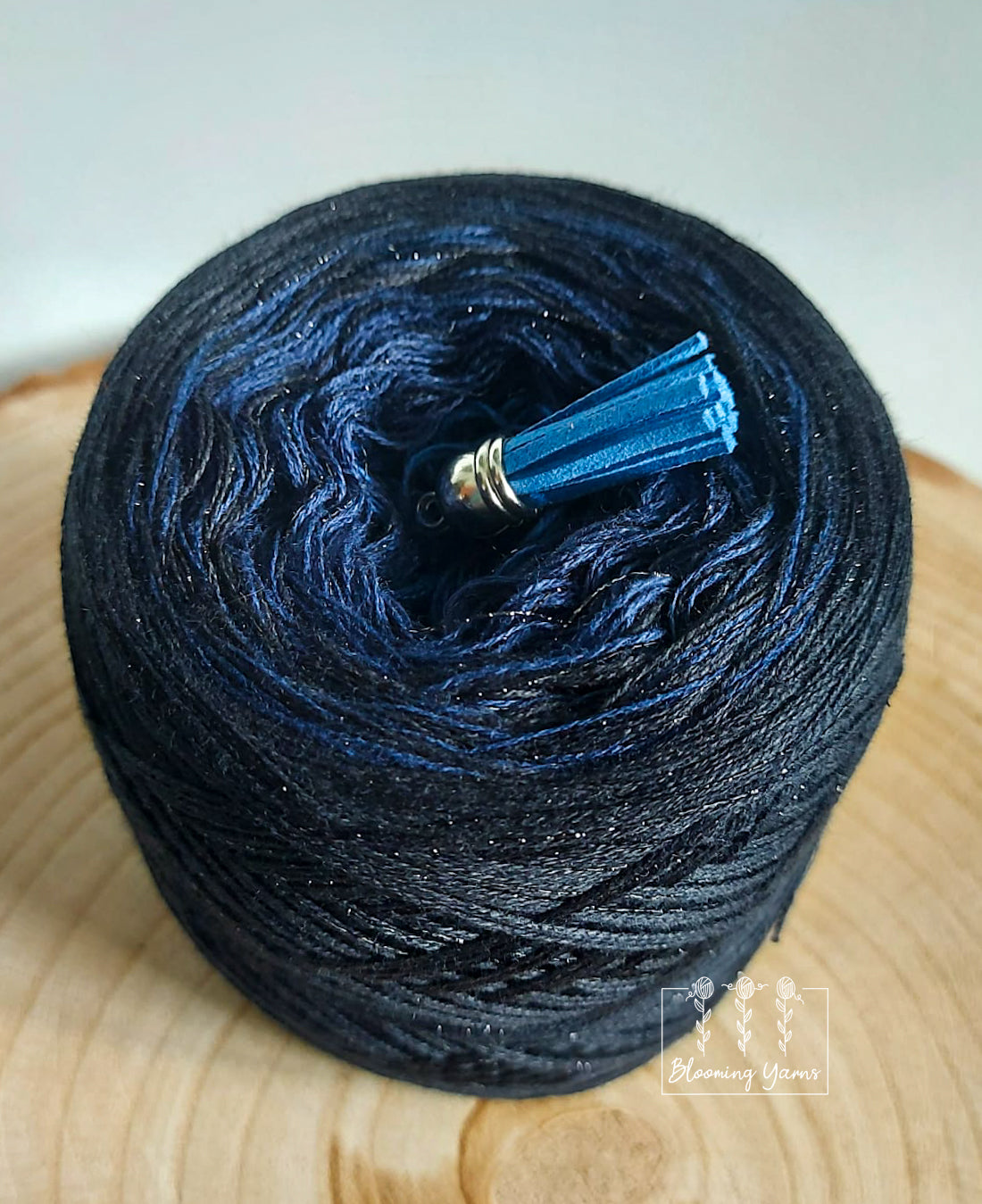 Gradient yarn cake, colour combination CM148