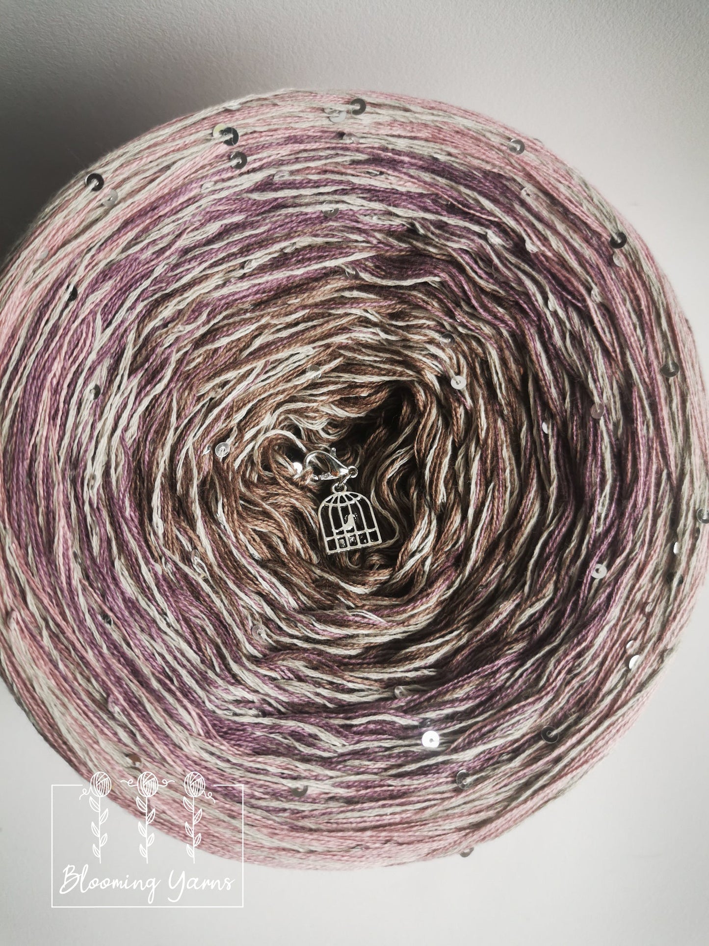 Gradient ombre yarn cake, colour combination C108