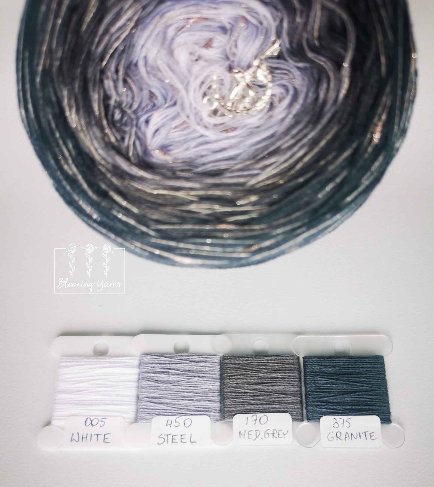 Gradient ombre yarn cake, colour combination C147