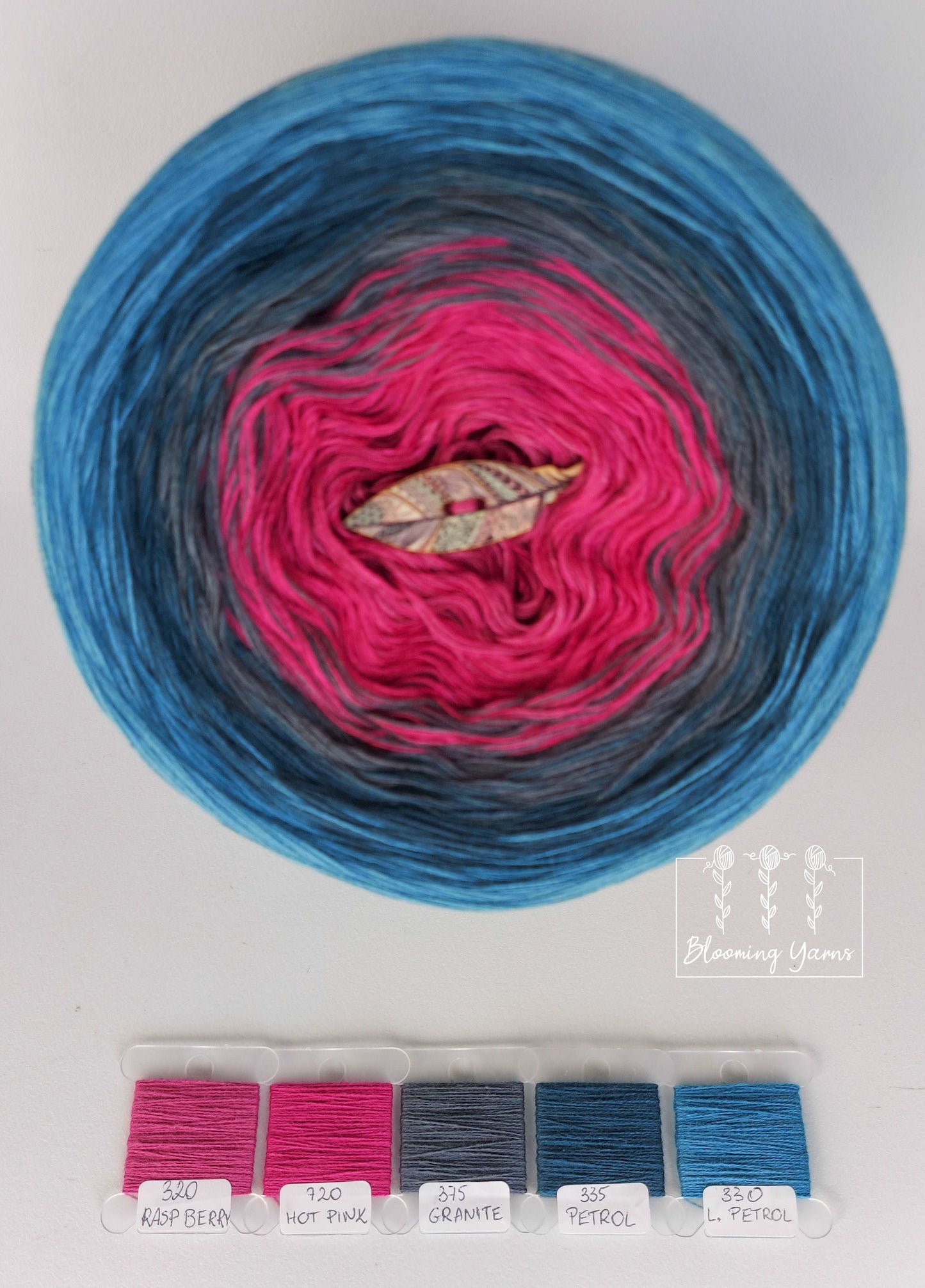 Gradient ombre yarn cake, colour combination C038