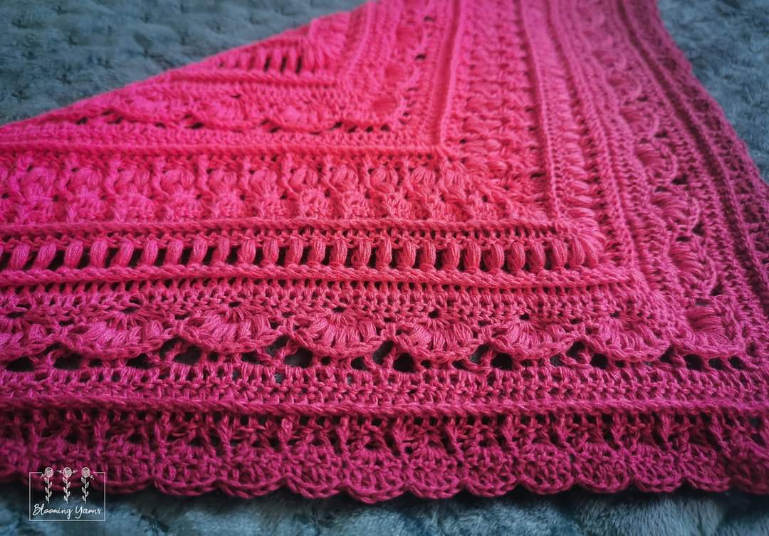 Saray shawl pattern by Ancy-Fancy