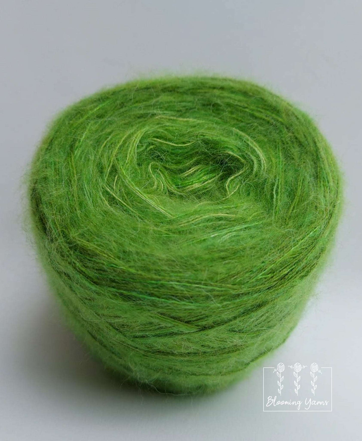 Fluffy yarn cake FC007