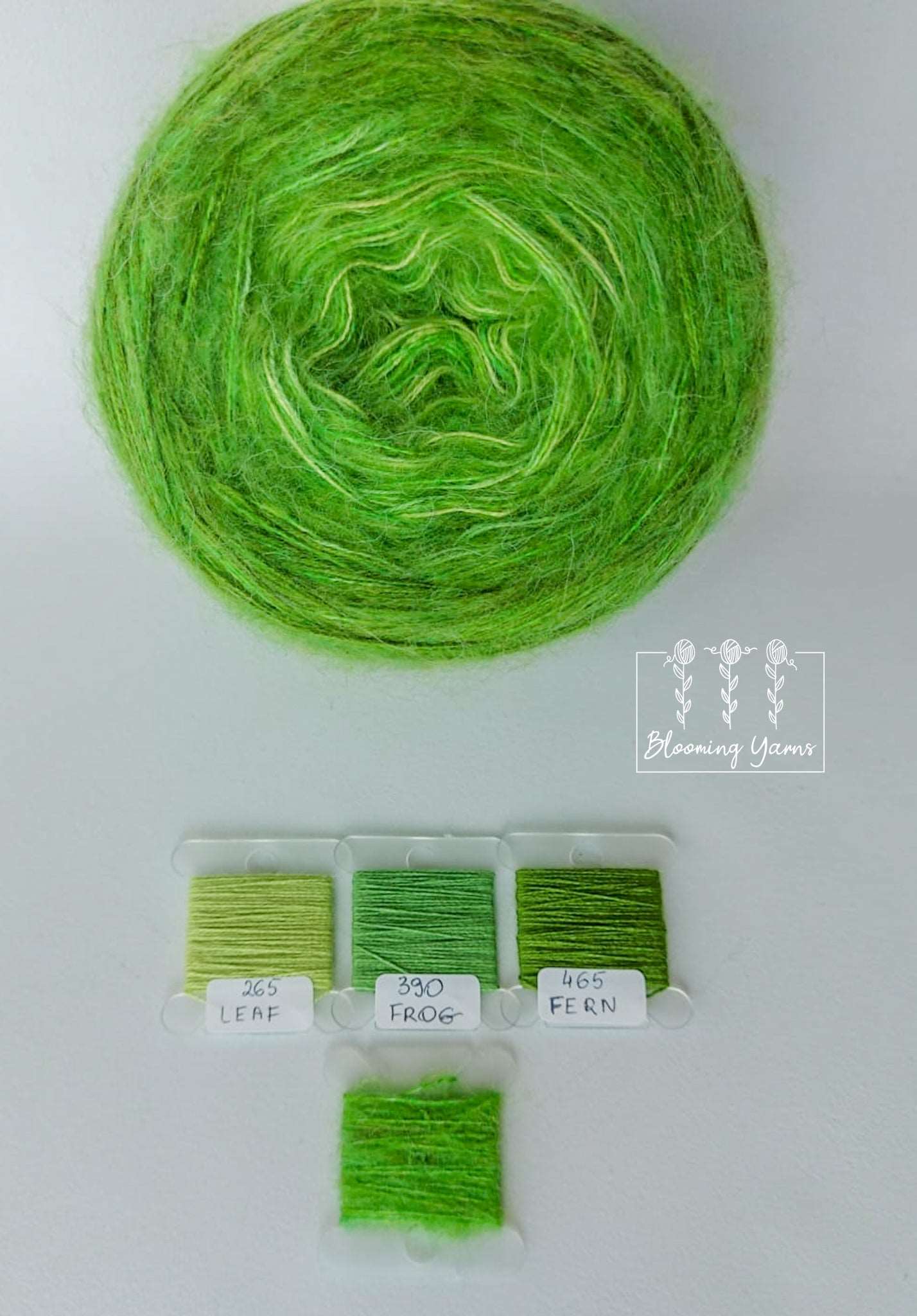 Fluffy yarn cake FC007