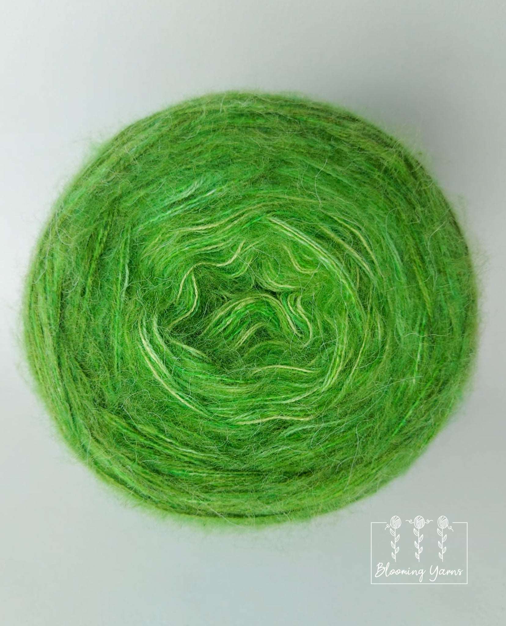 Fluffy yarn cake FC007