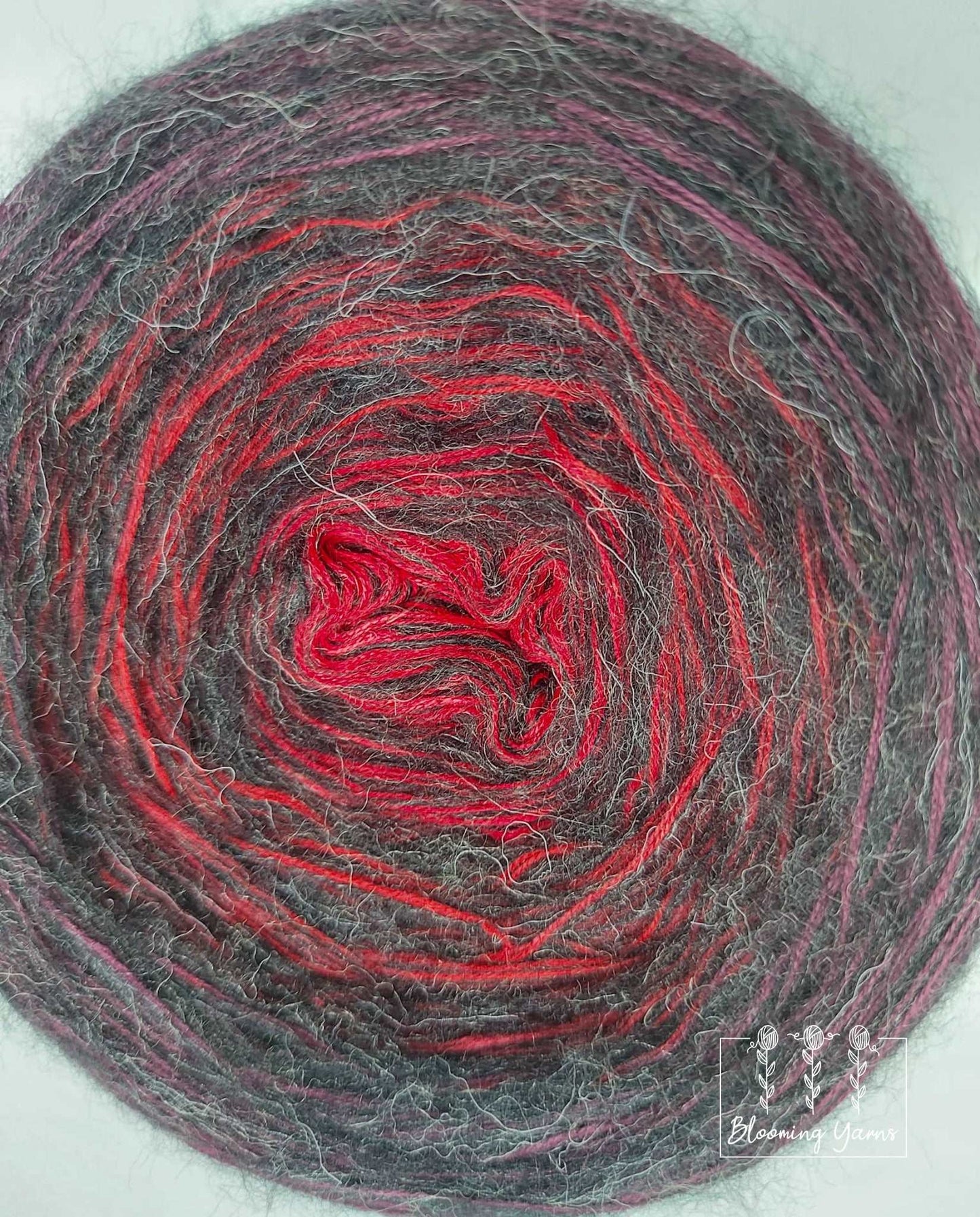 Fluffy yarn cake FC011