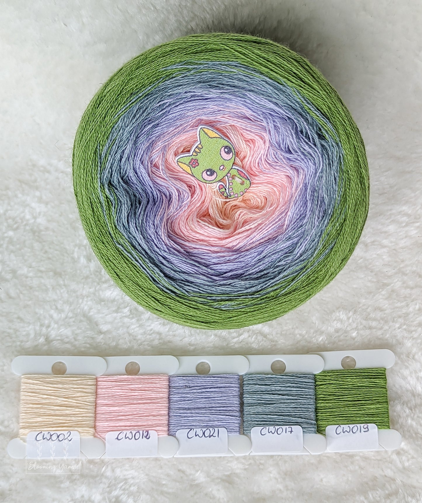 Gradient ombre yarn cake, colour combination CMW007