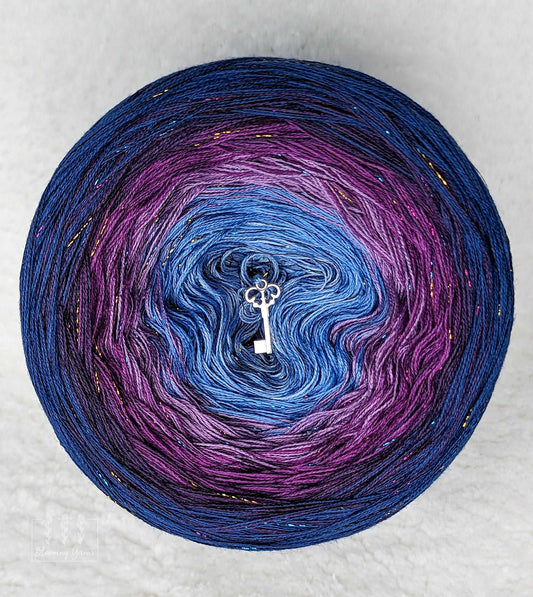"Evening ocean" gradient ombre yarn cake designed by Ancy-Fancy