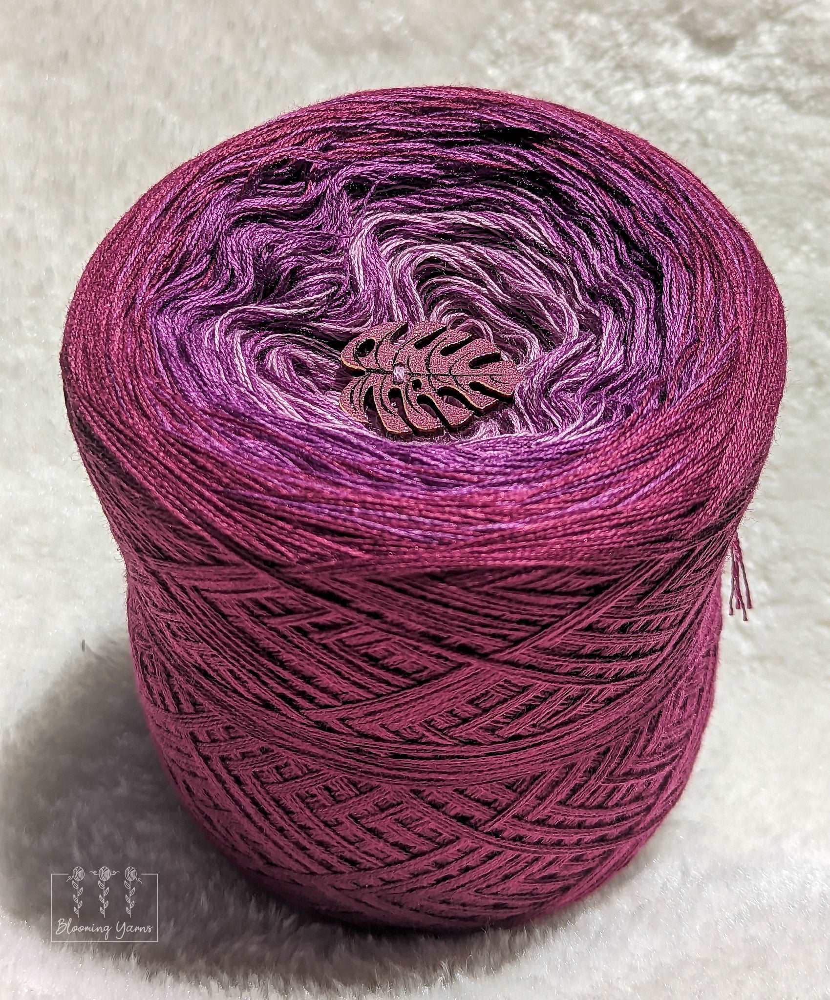 Gradient ombre yarn cake, colour combination C263