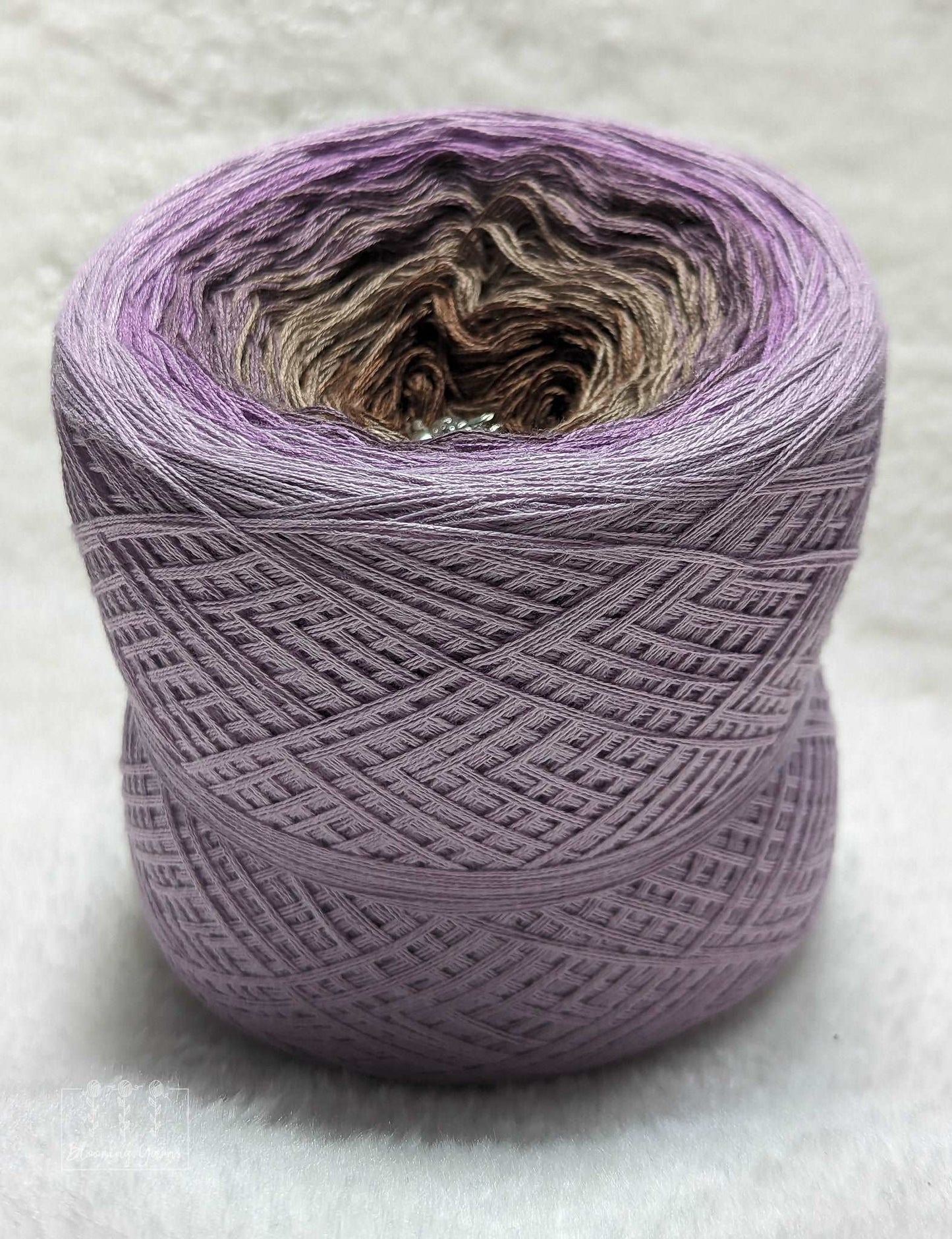 Gradient ombre yarn cake, colour combination C272