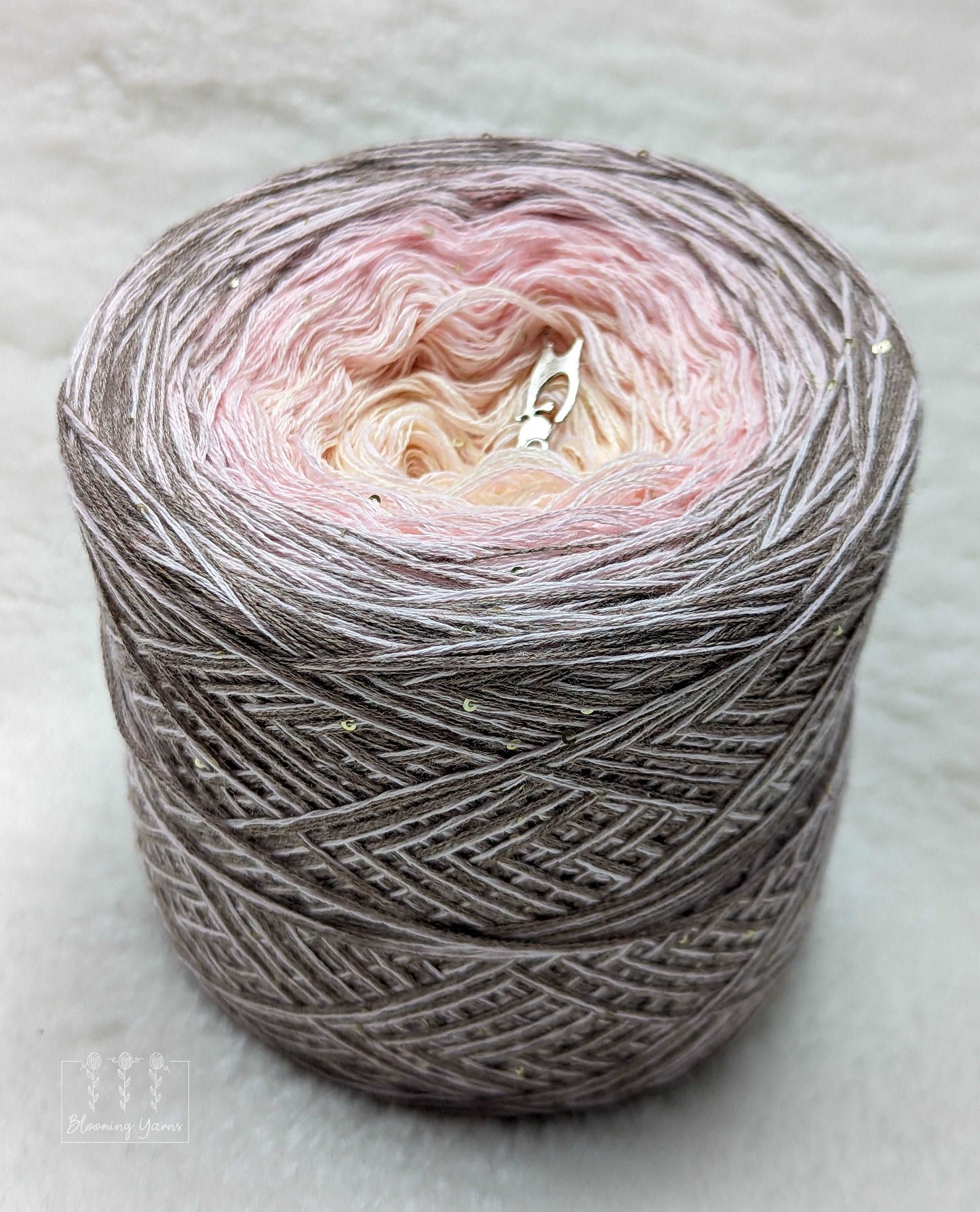 Gradient ombre yarn cake, colour combination CW018