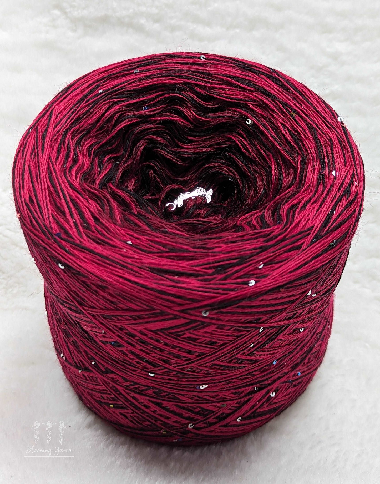 Gradient ombre yarn cake, colour combination M047