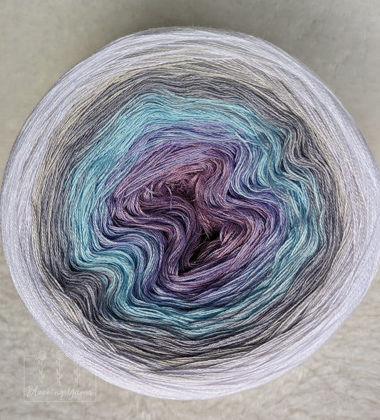 Gradient ombre yarn cake, colour combination C284
