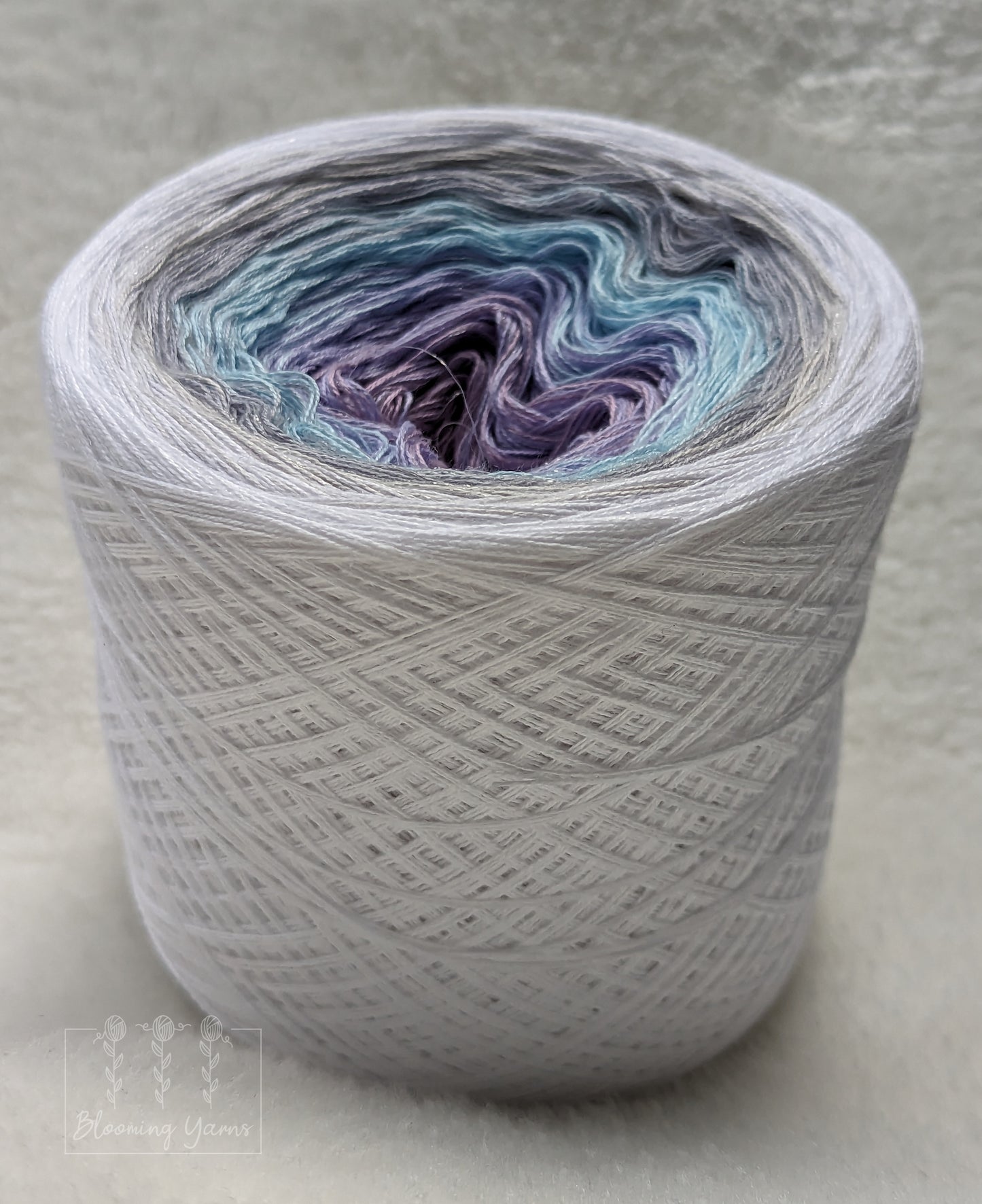 Gradient ombre yarn cake, colour combination C284