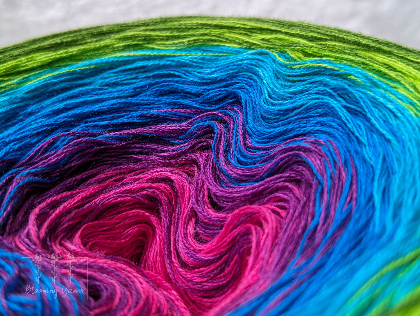 Gradient ombre yarn cake, colour combination C289