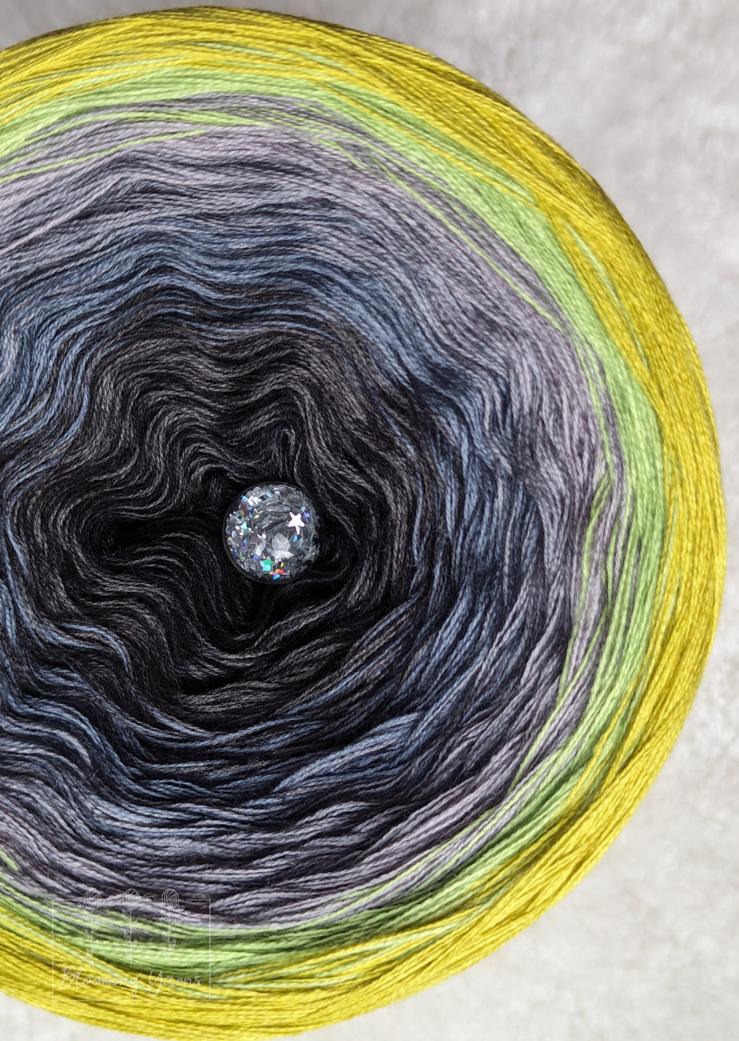 Gradient ombre yarn cake, colour combination C295