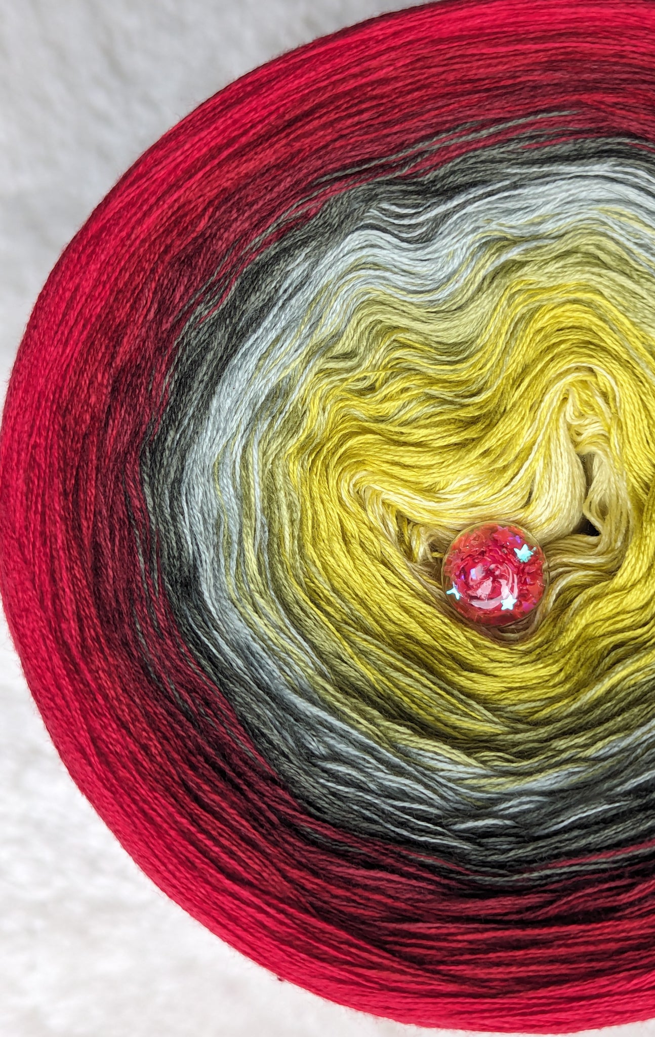 Gradient ombre yarn cake, colour combination C303