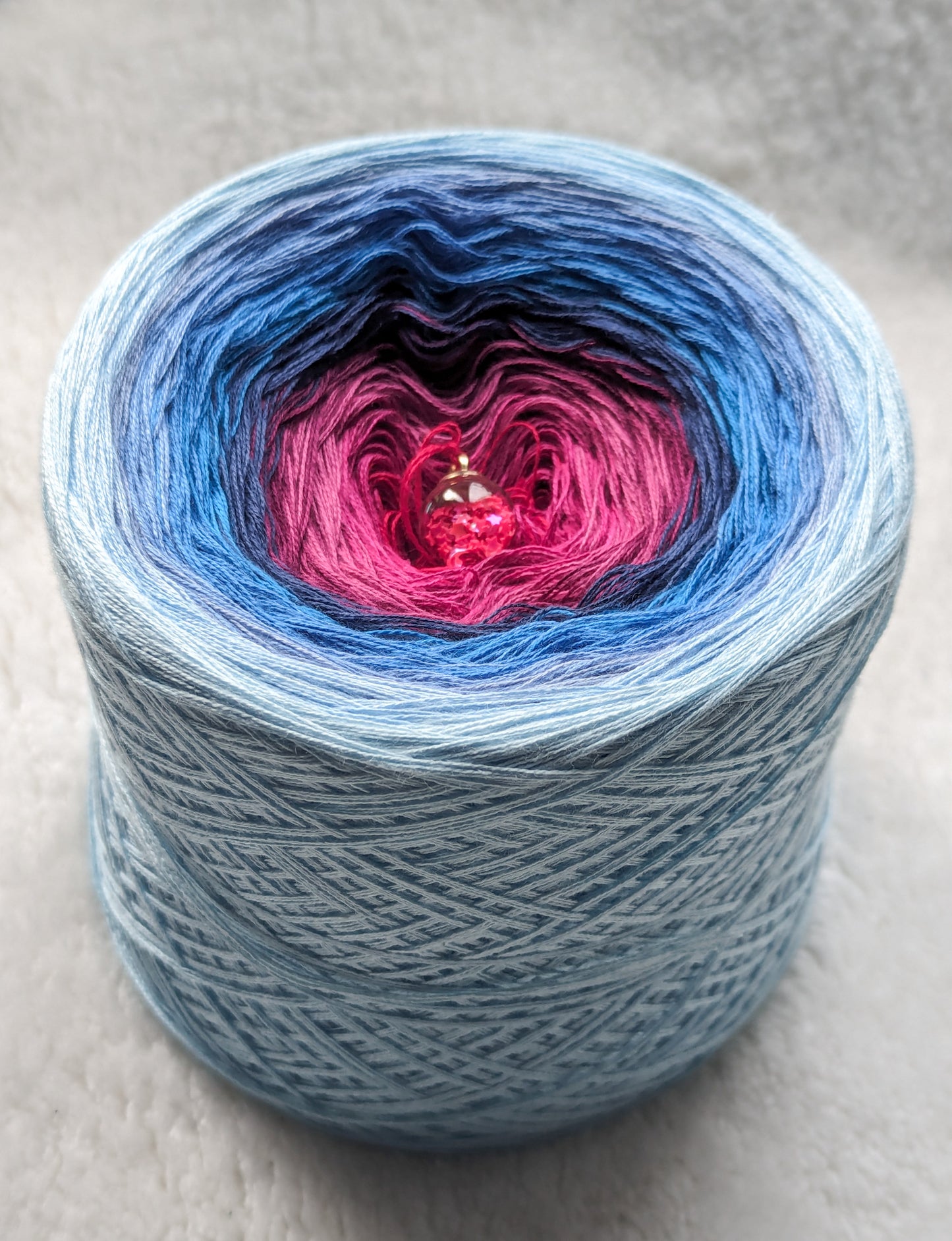 Gradient ombre yarn cake, colour combination C305