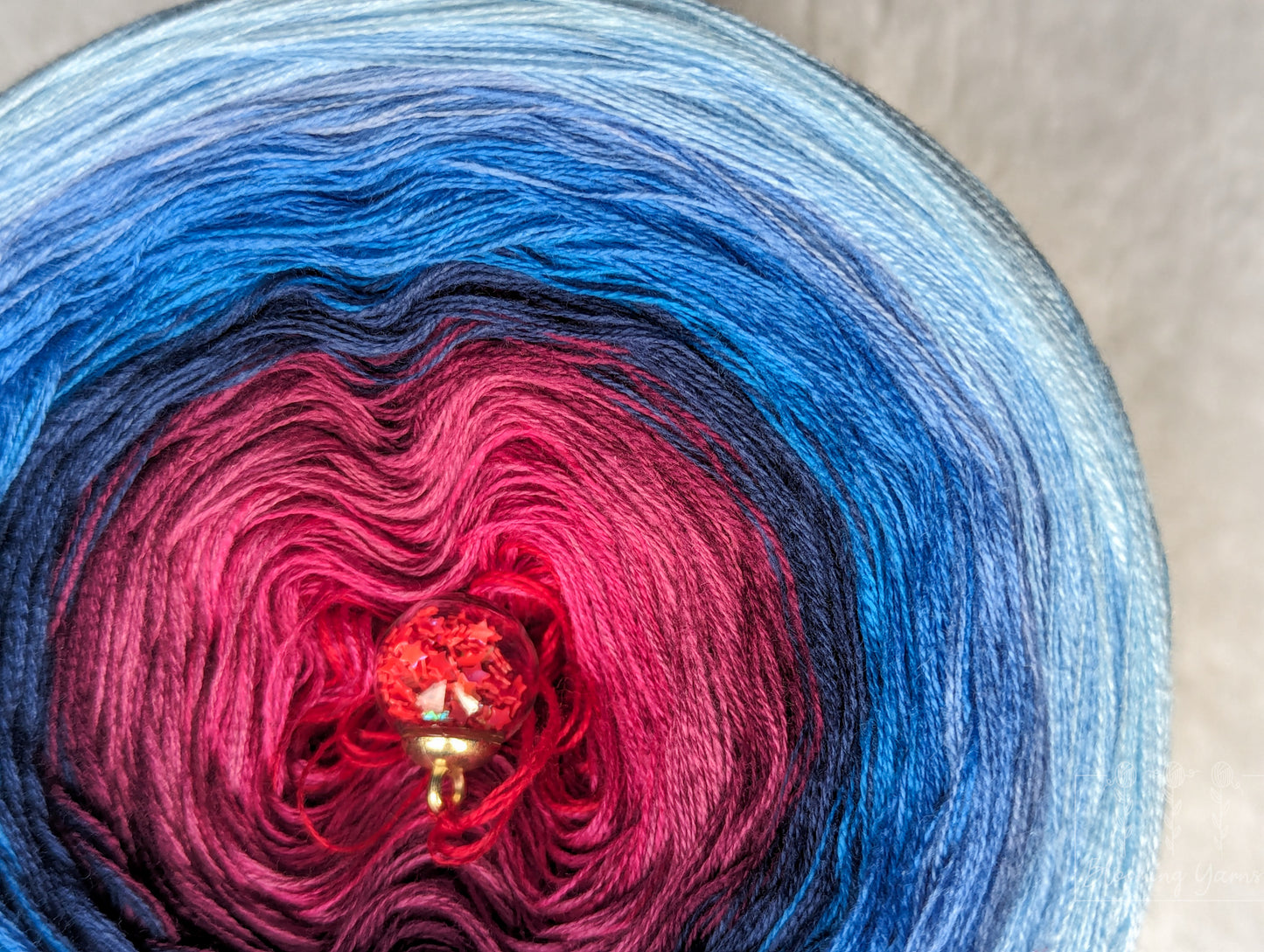 Gradient ombre yarn cake, colour combination C305