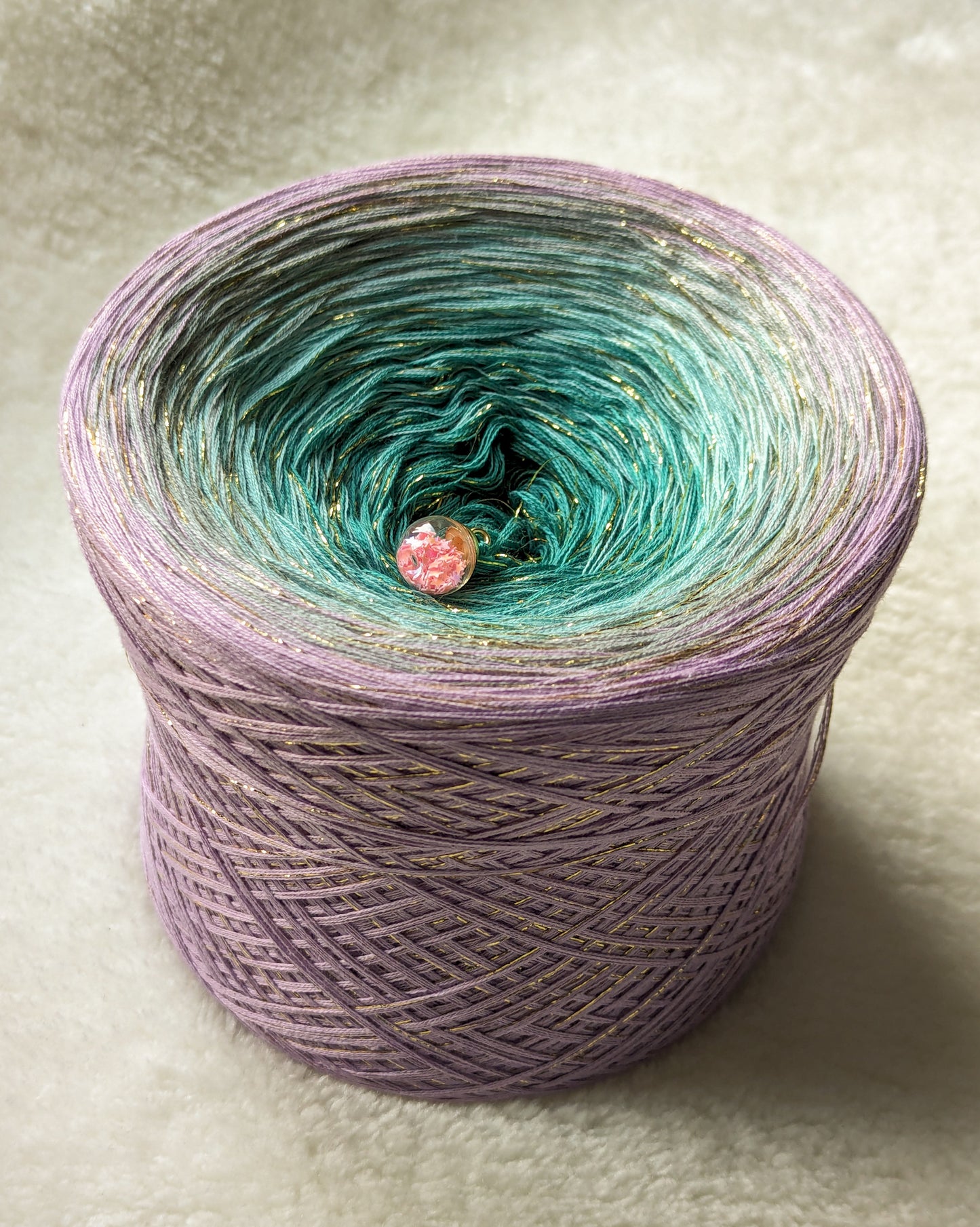 Gradient ombre yarn cake, colour combination C040
