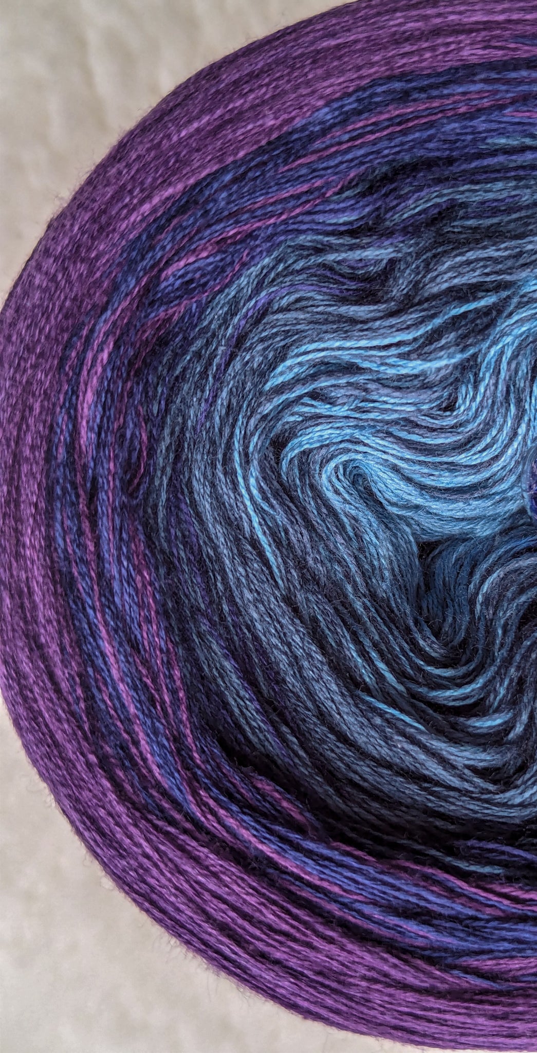 Gradient ombre yarn cake, colour combination C309