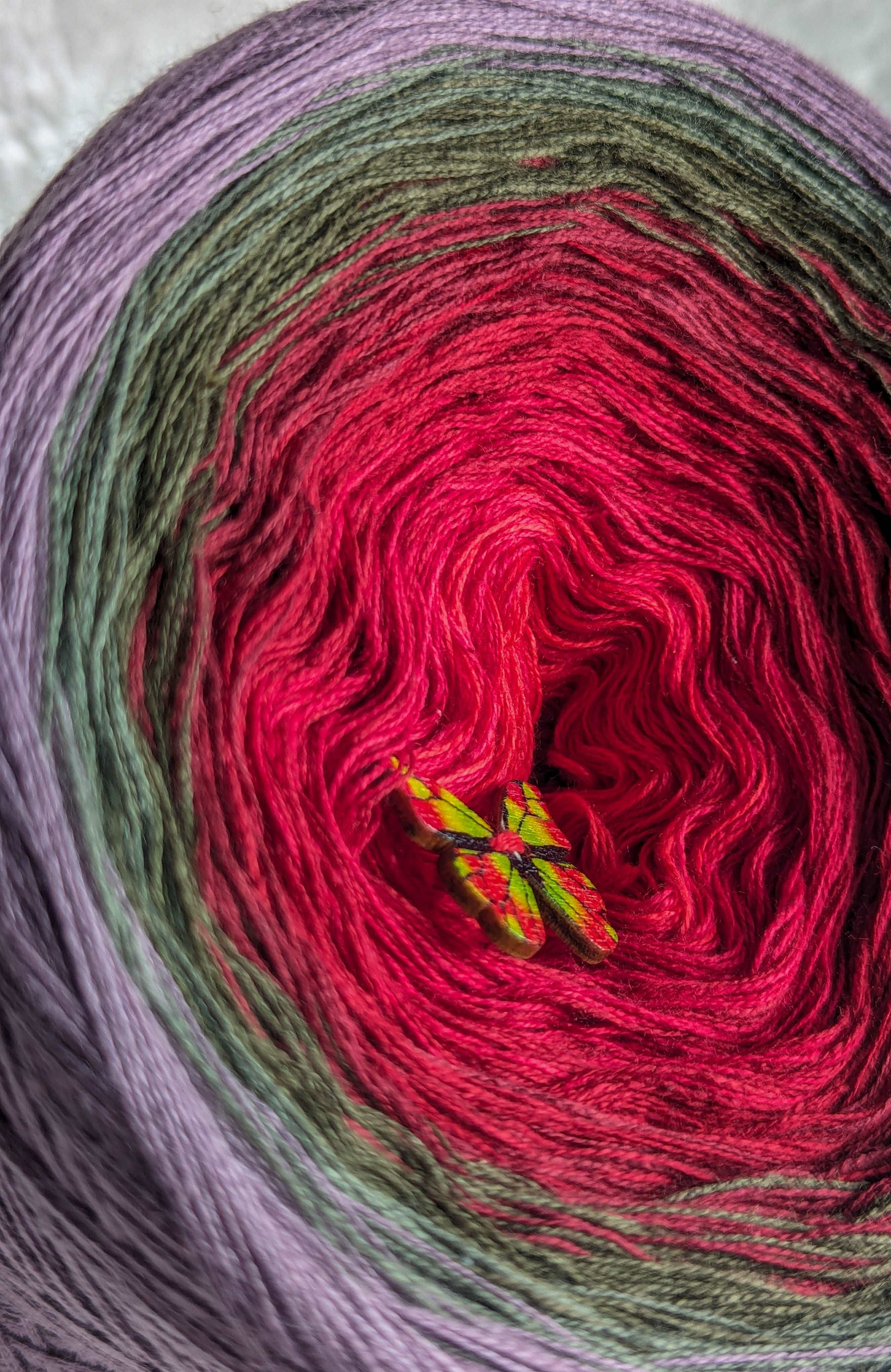 "Poppy field" gradient ombre yarn cake