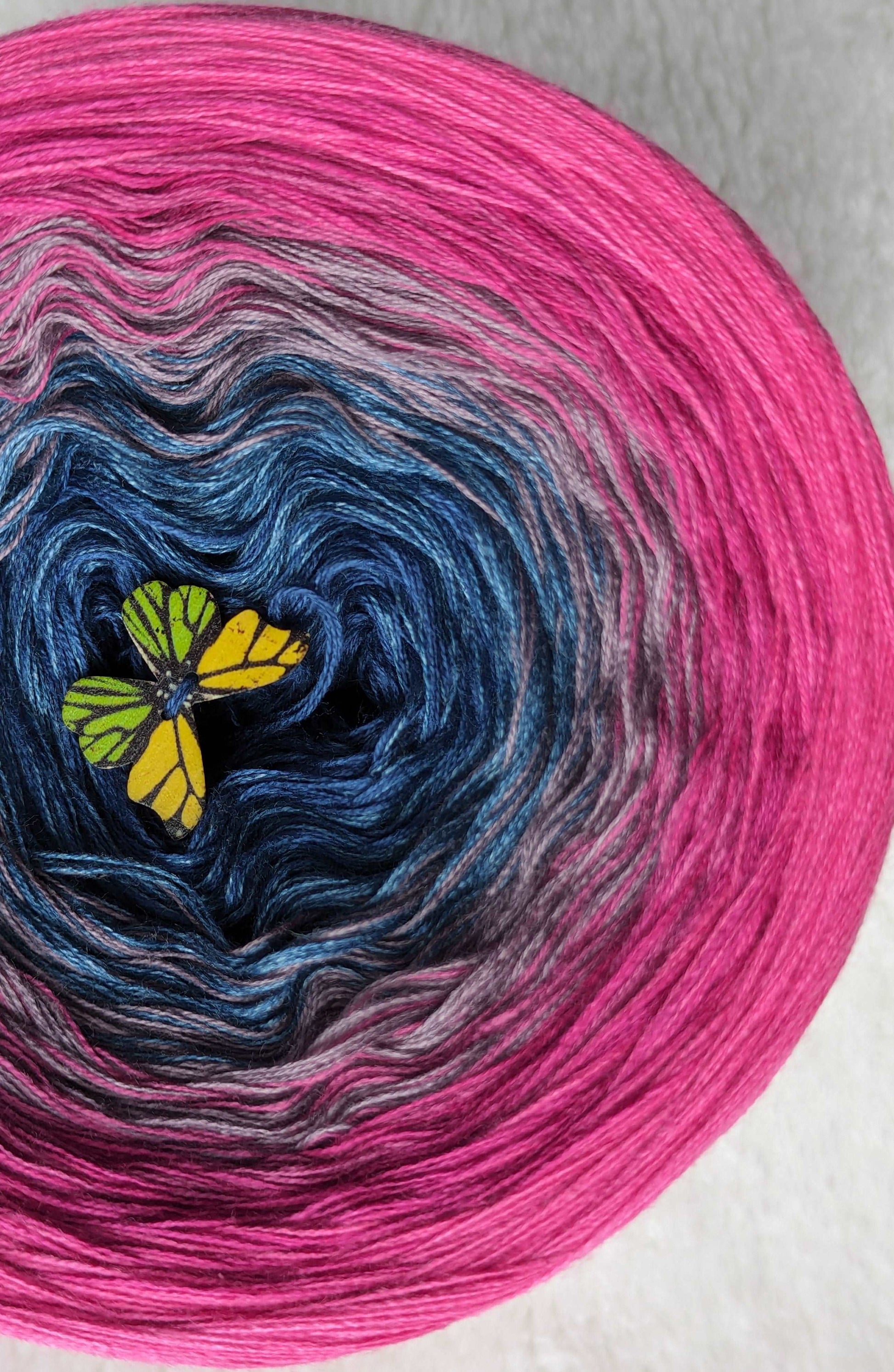 "Cosmos flowers" gradient ombre yarn cake