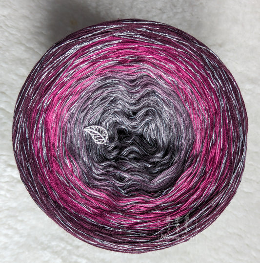 Gradient ombre yarn cake, colour combination C313