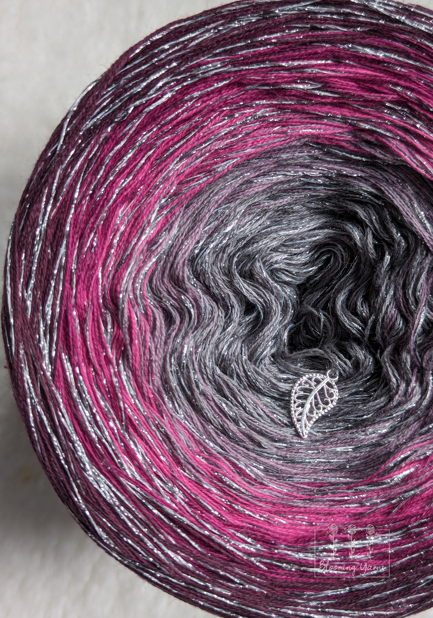 Gradient ombre yarn cake, colour combination C313