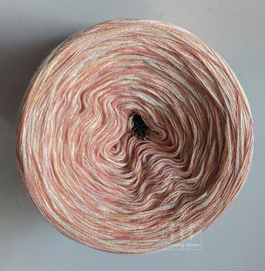 Melange yarn cake, colour combination M021