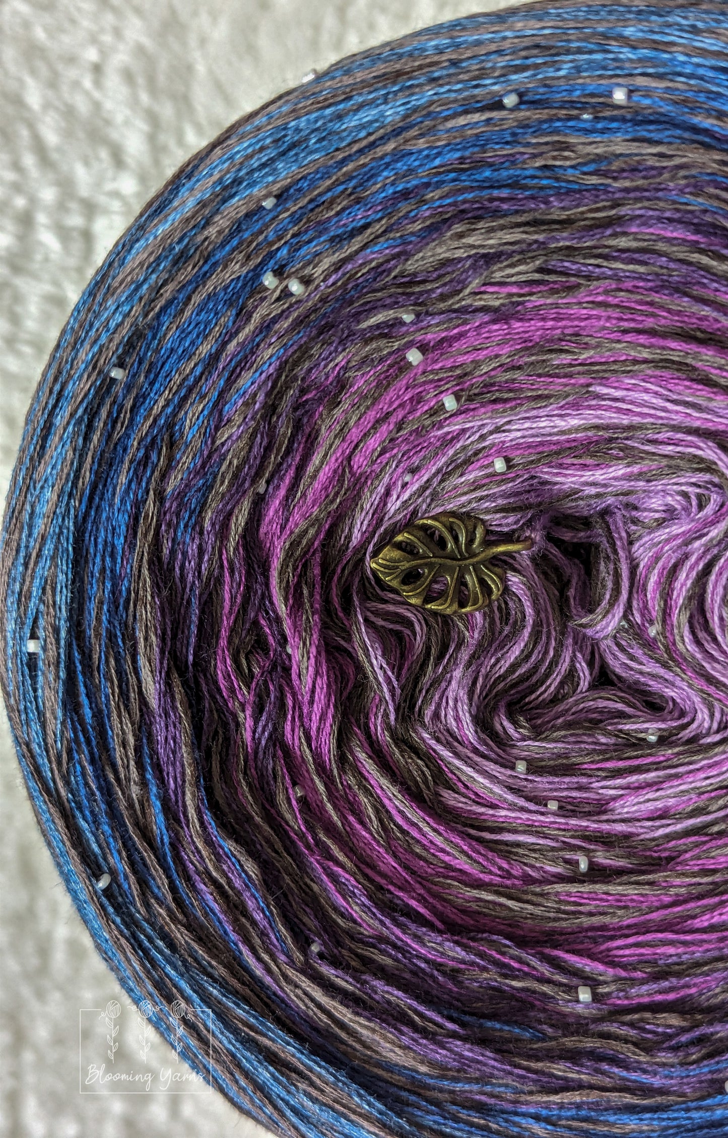 Gradient ombre yarn cake, colour combination C319