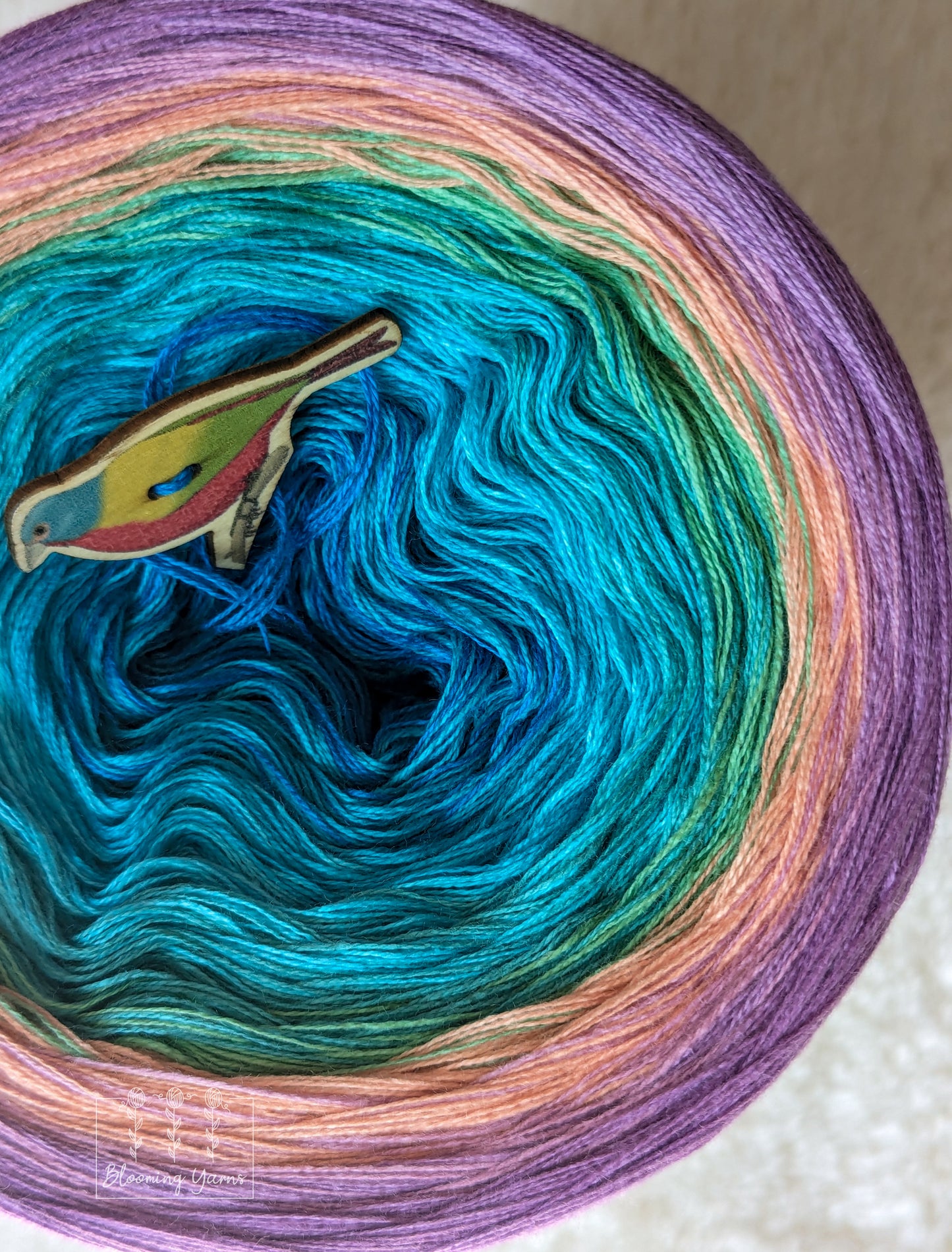 "South African Roller" gradient ombre yarn cake