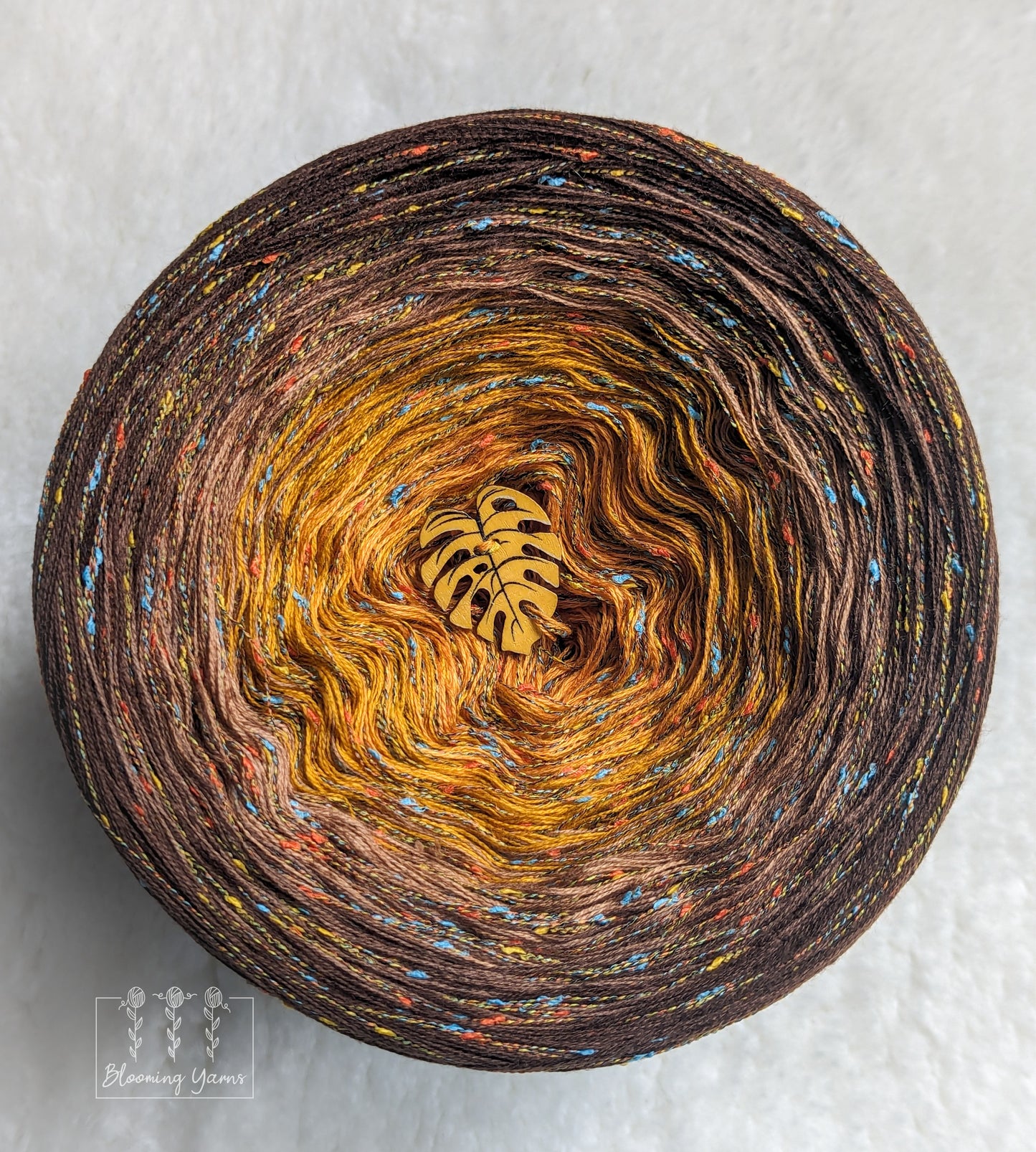 Gradient ombre yarn cake, colour combination C089