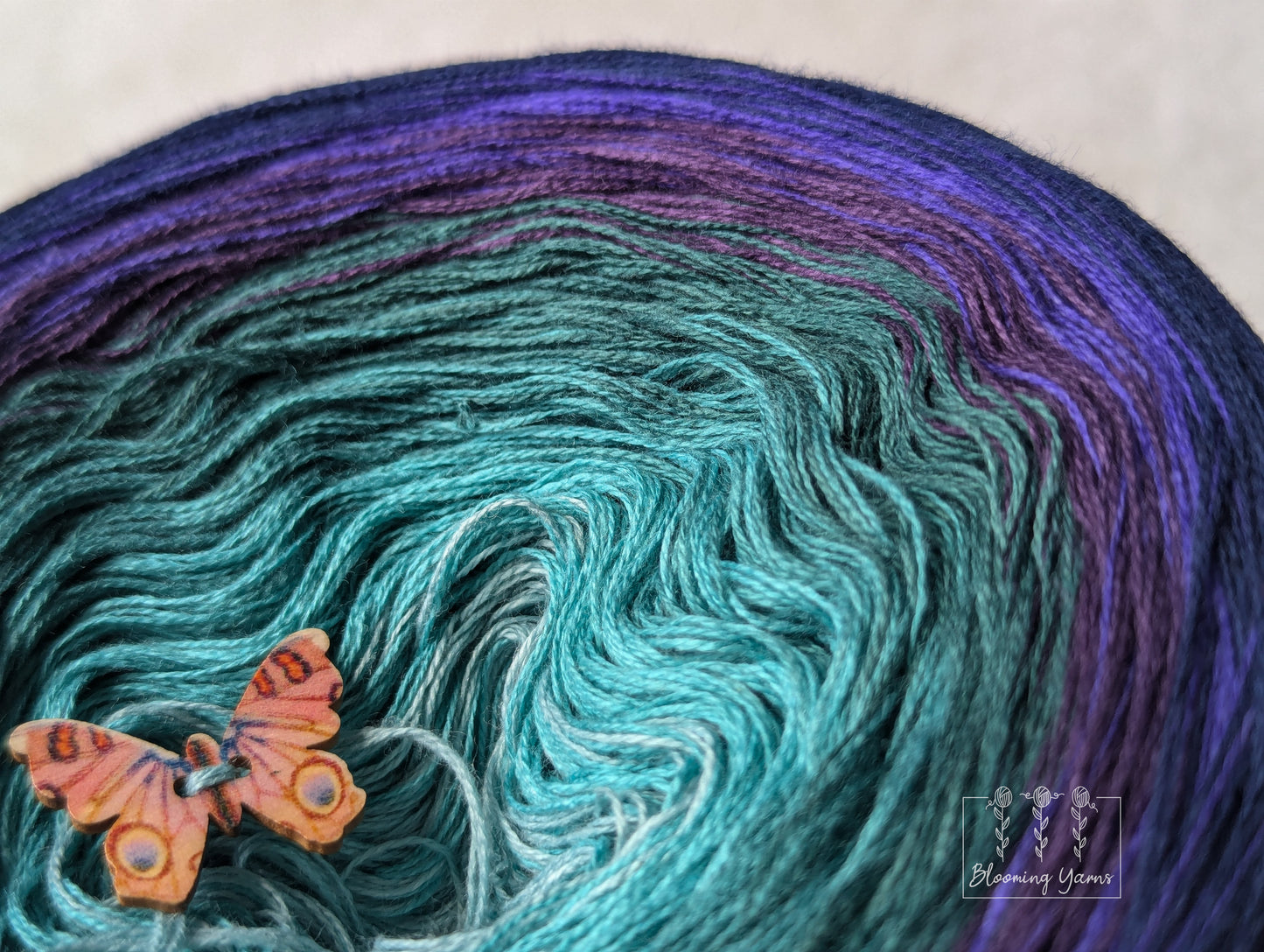 "Hummingbird" gradient ombre yarn cake