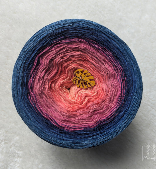 Gradient ombre yarn cake colour combination C336