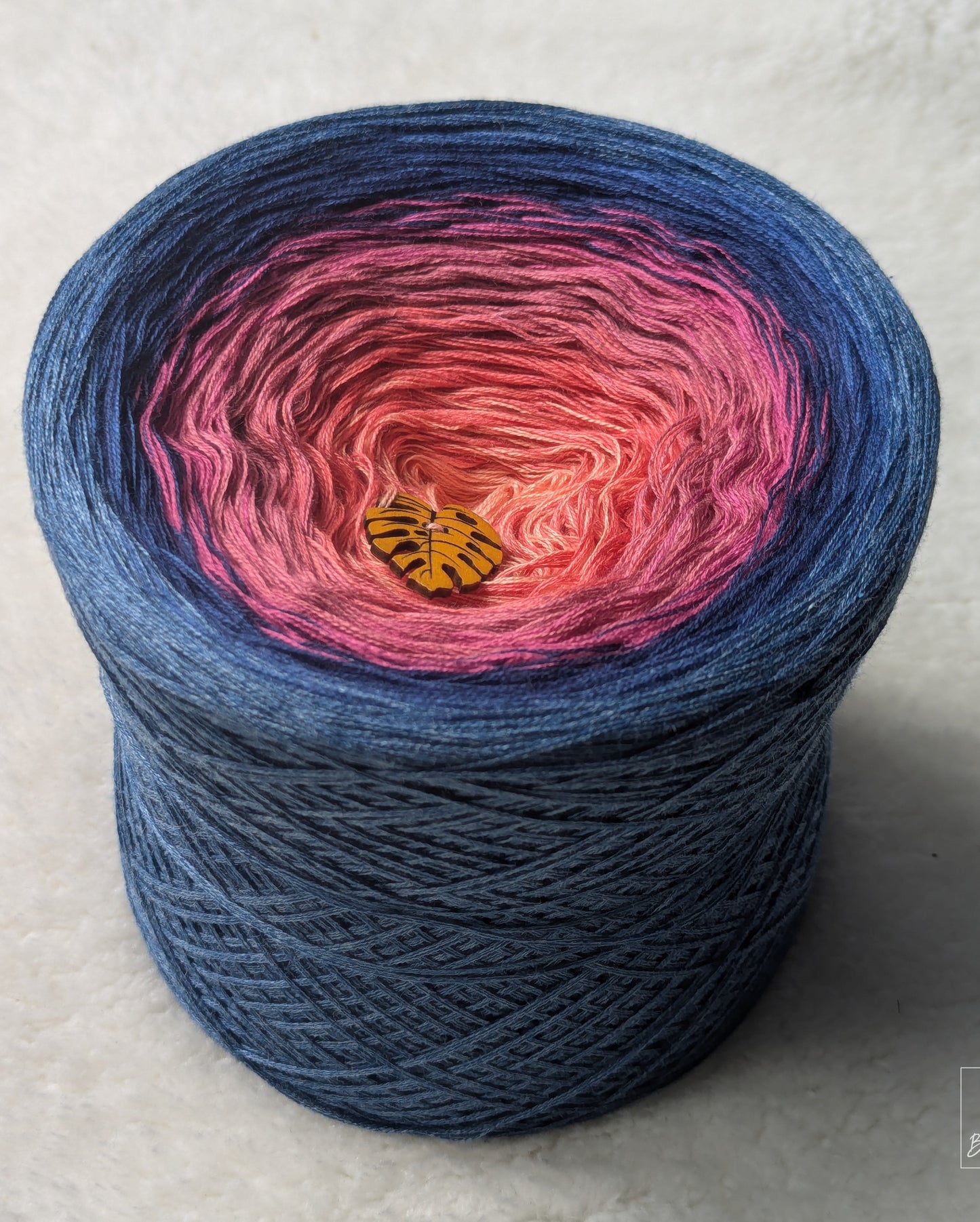 Gradient ombre yarn cake colour combination C336