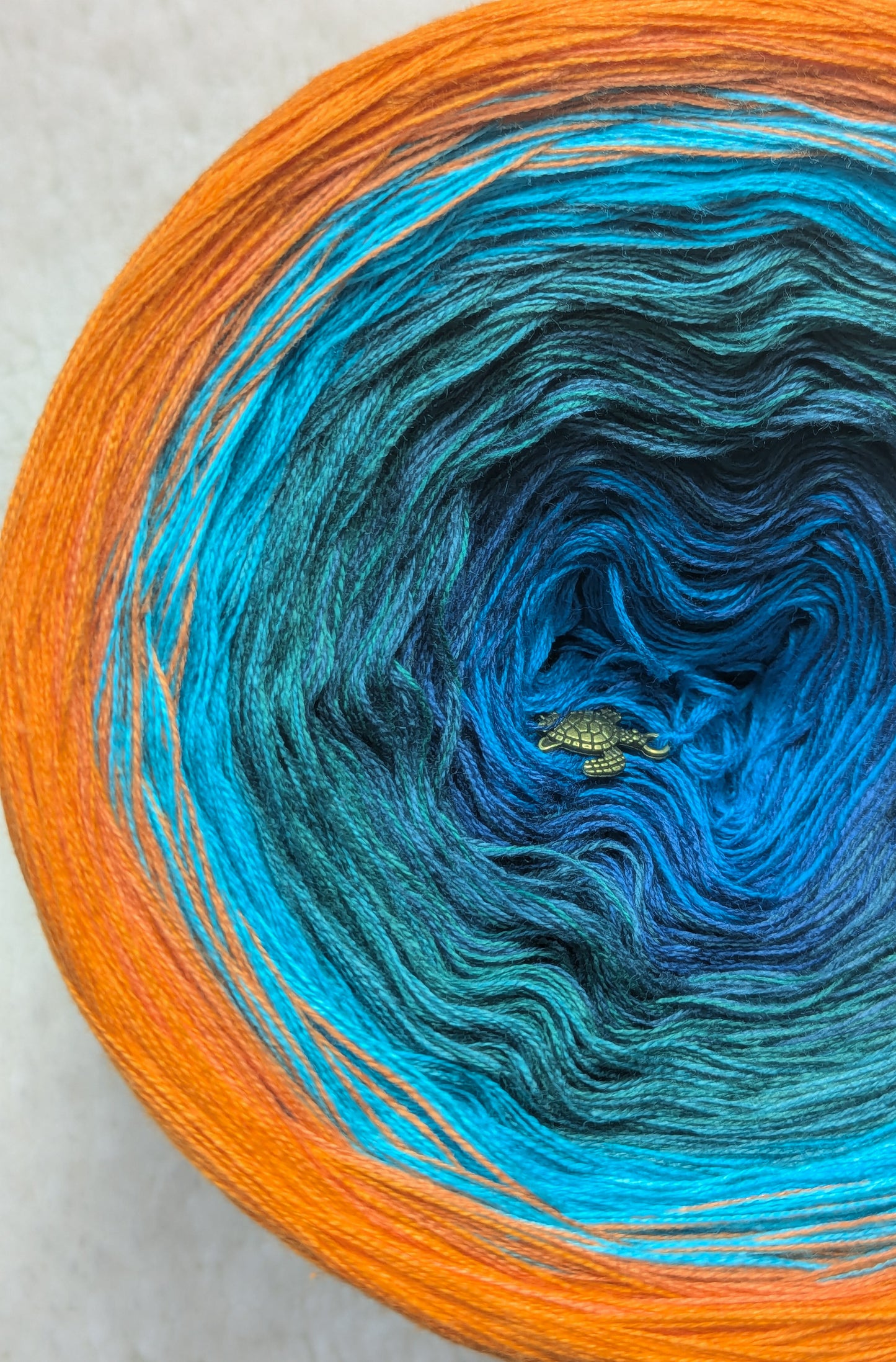 "Blue Macaw parrot" gradient ombre yarn cake