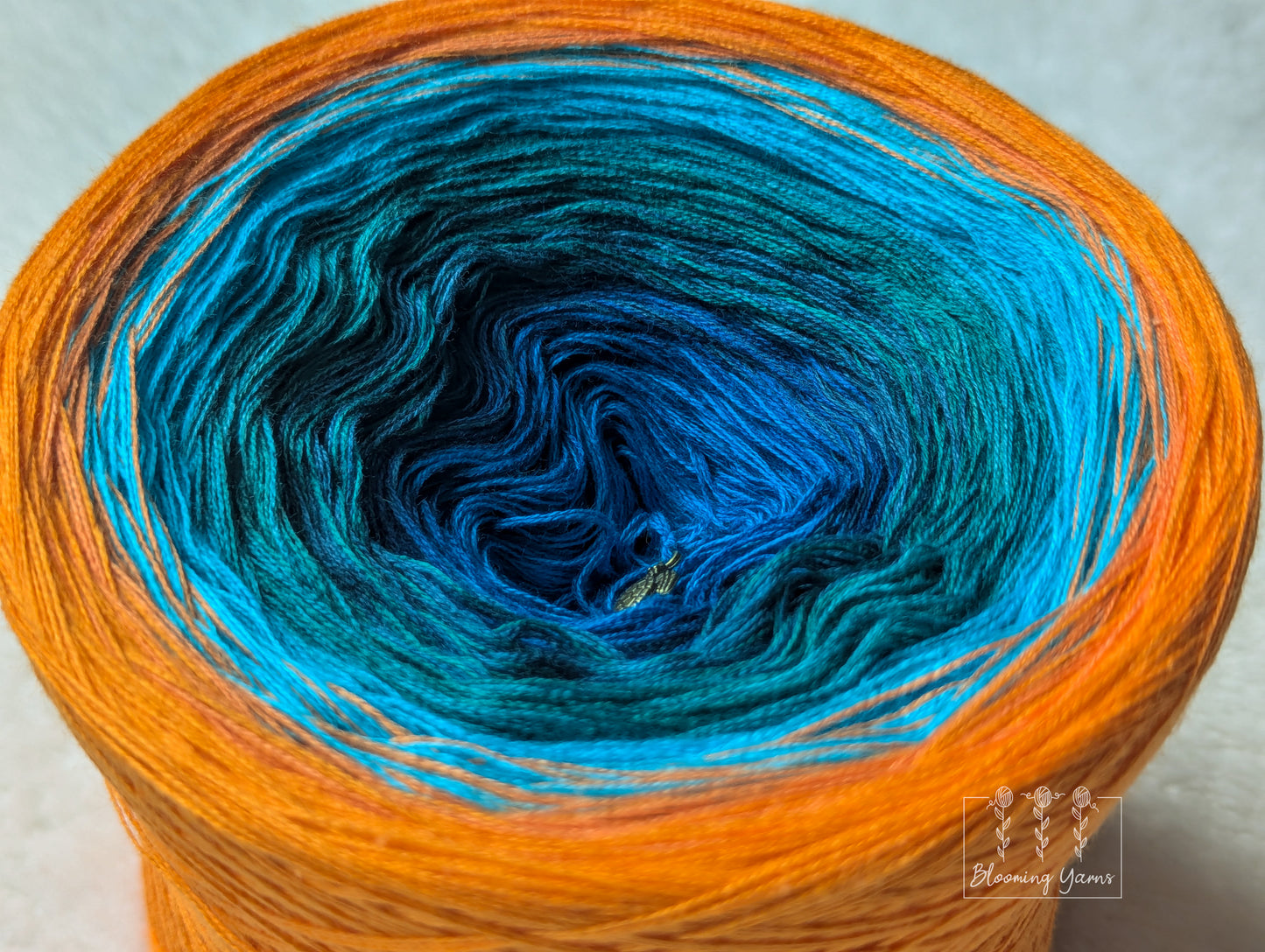 "Blue Macaw parrot" gradient ombre yarn cake