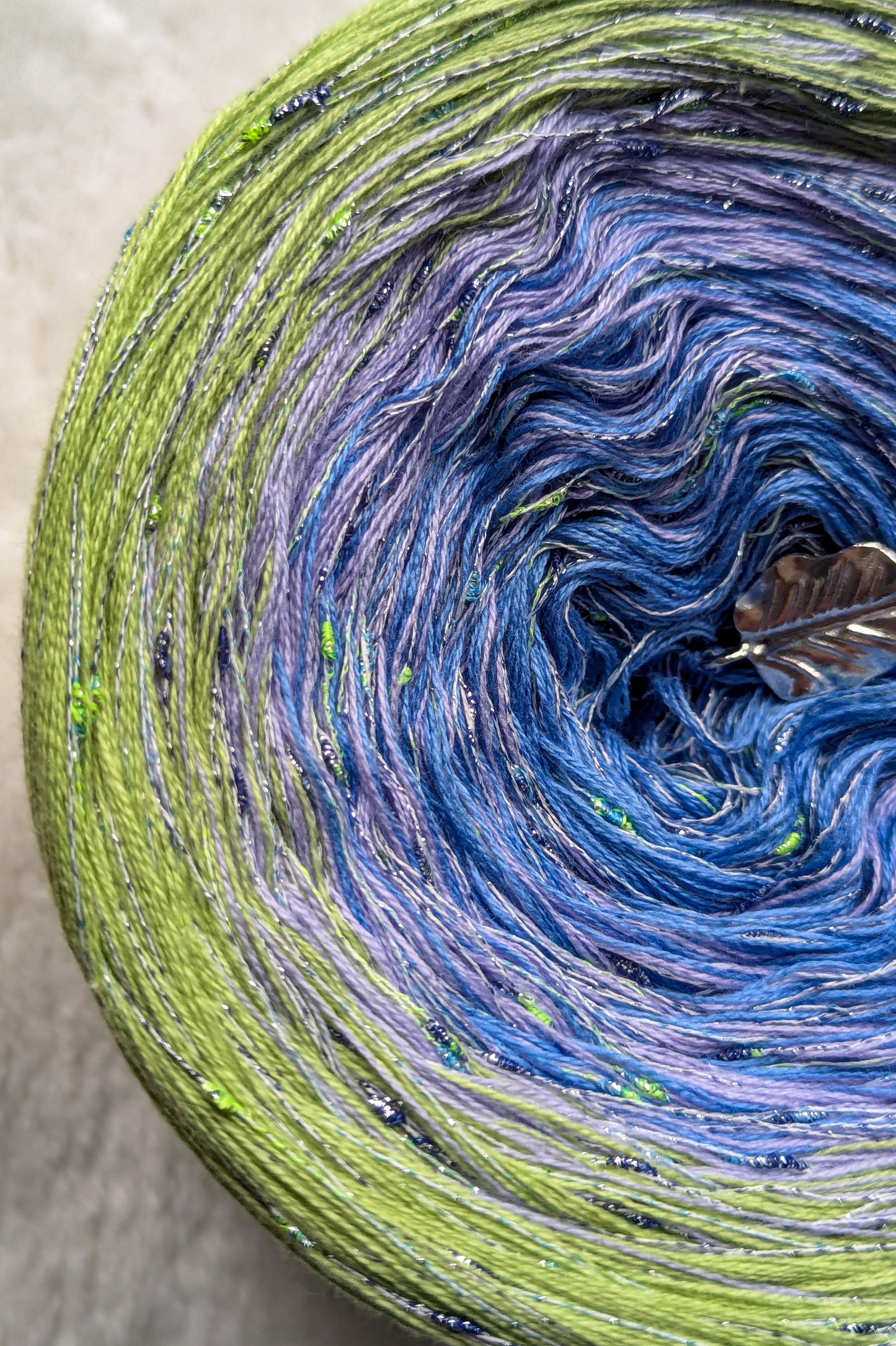 Gradient ombre yarn cake colour combination C339