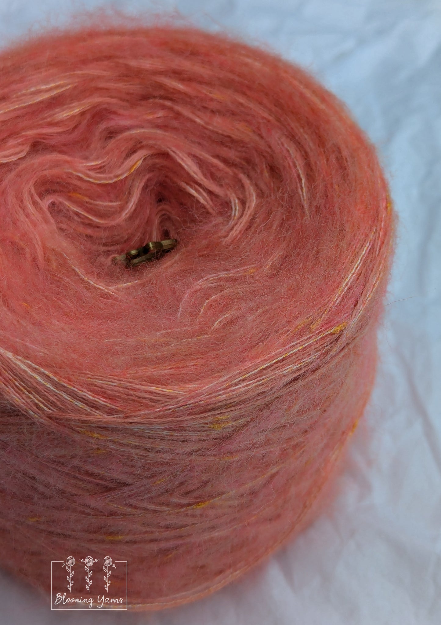 Melange fluffy yarn cake SW05