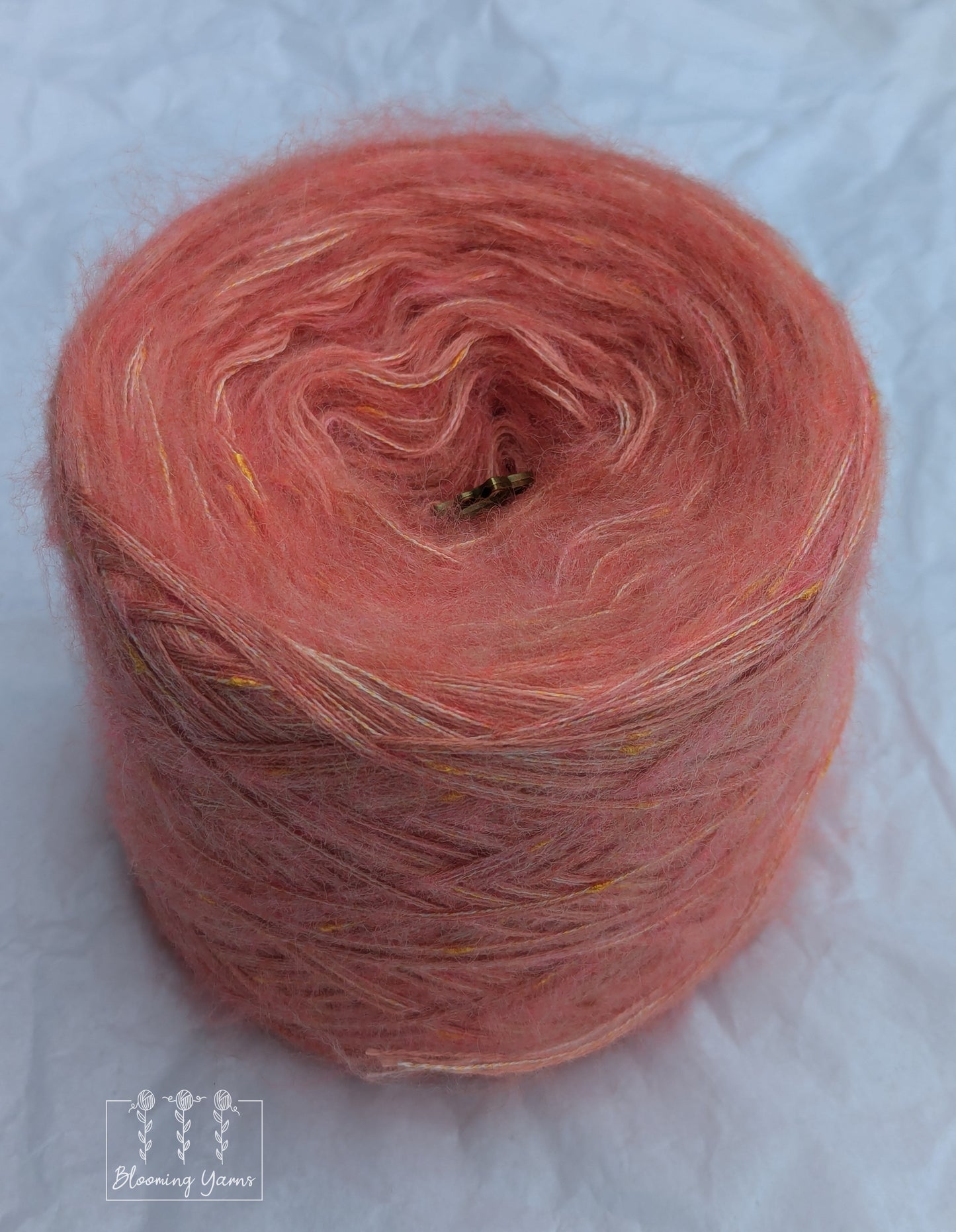 Melange fluffy yarn cake SW05