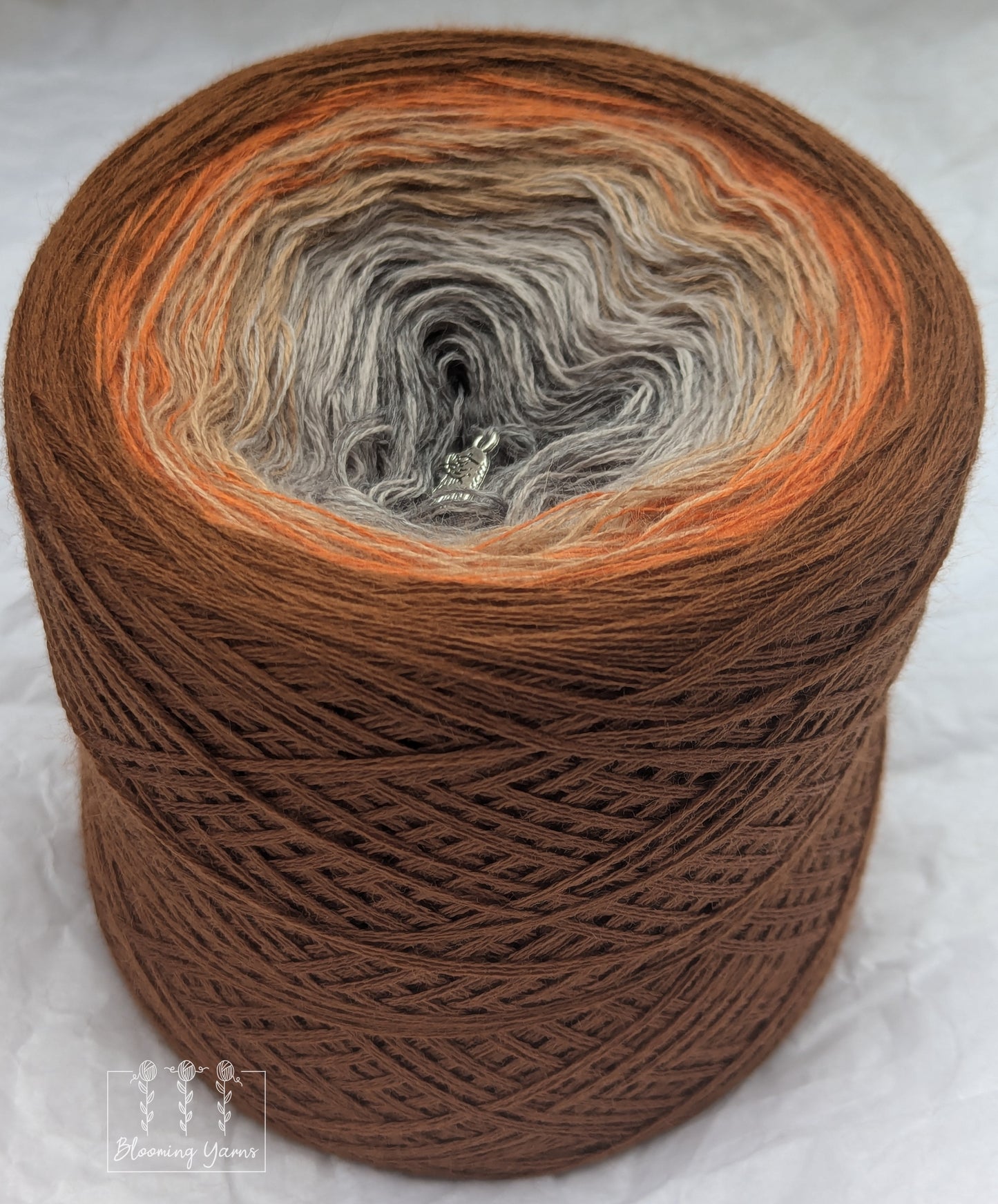 Gradient ombre yarn cake colour combination MA010