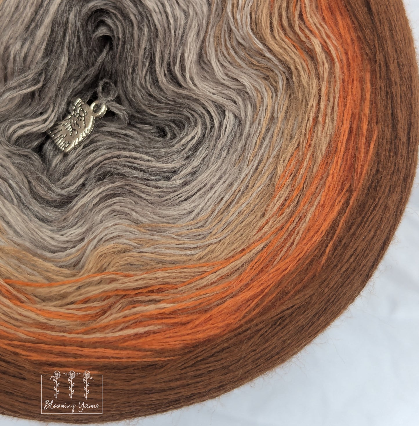 Gradient ombre yarn cake colour combination MA010